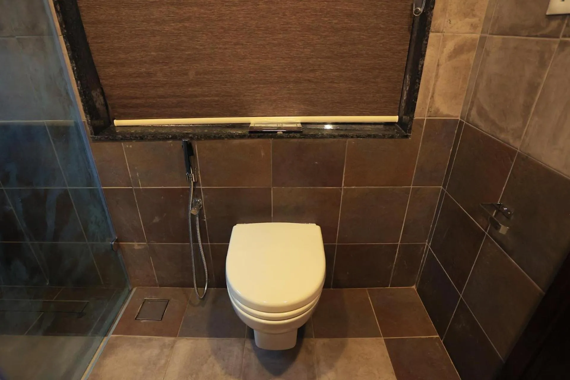 Toilet in Heaven Inn Munnar