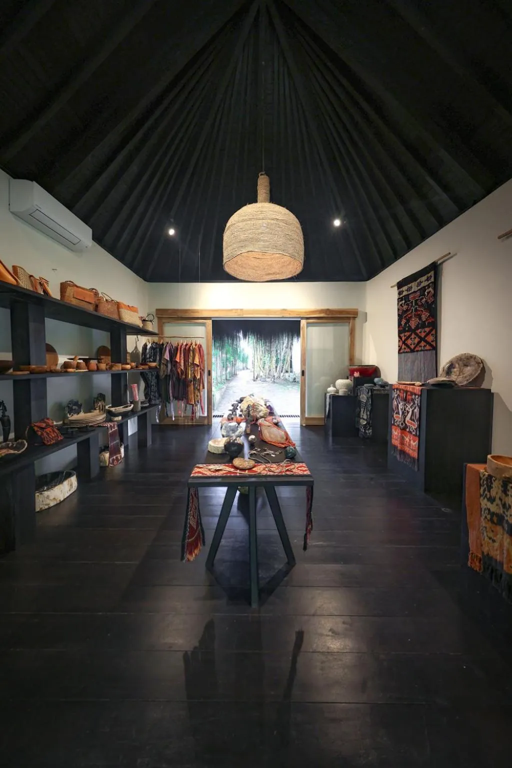 On-site shops in The Jing