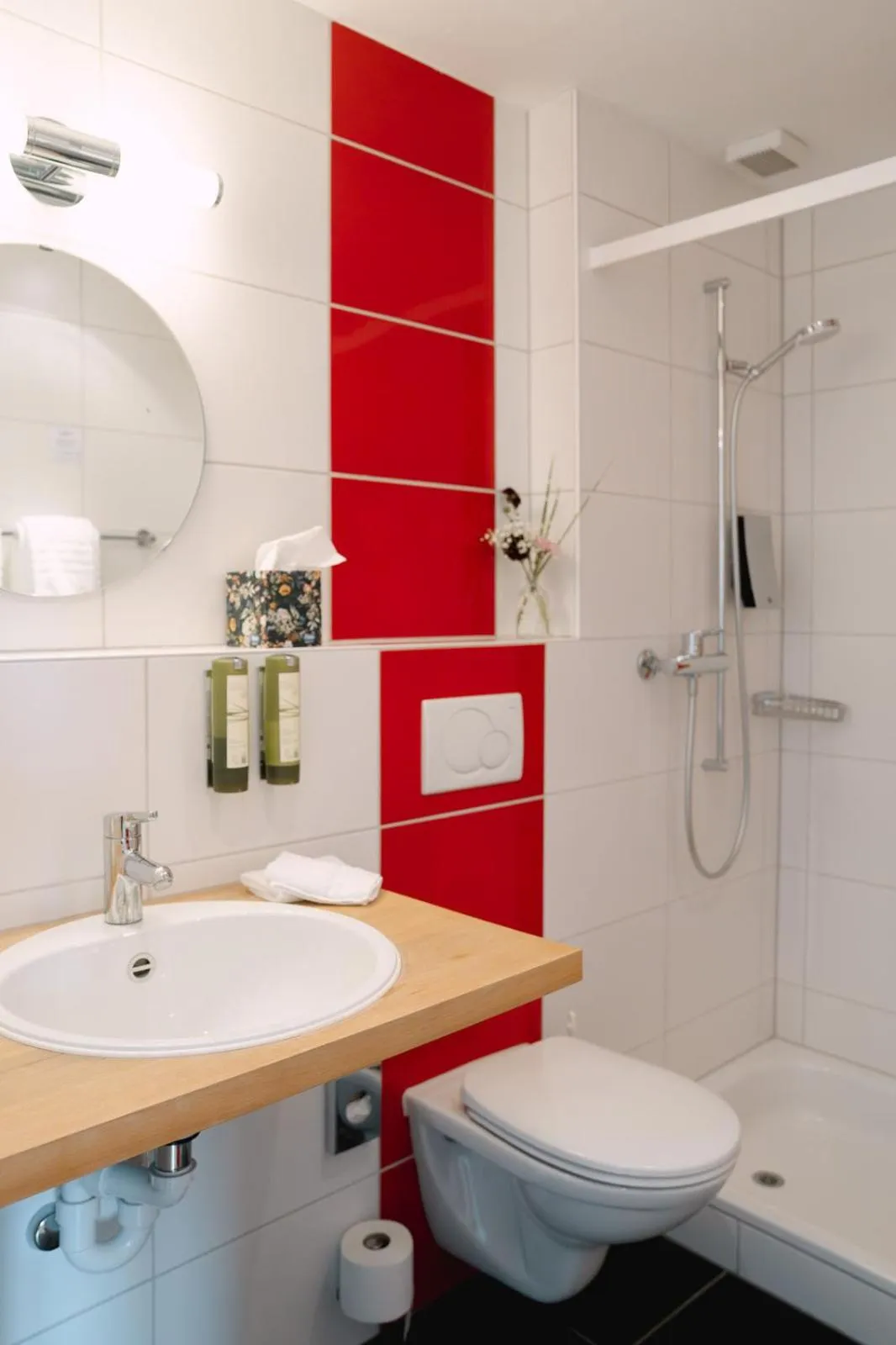 Shower in Hotel & Restaurant Nollen