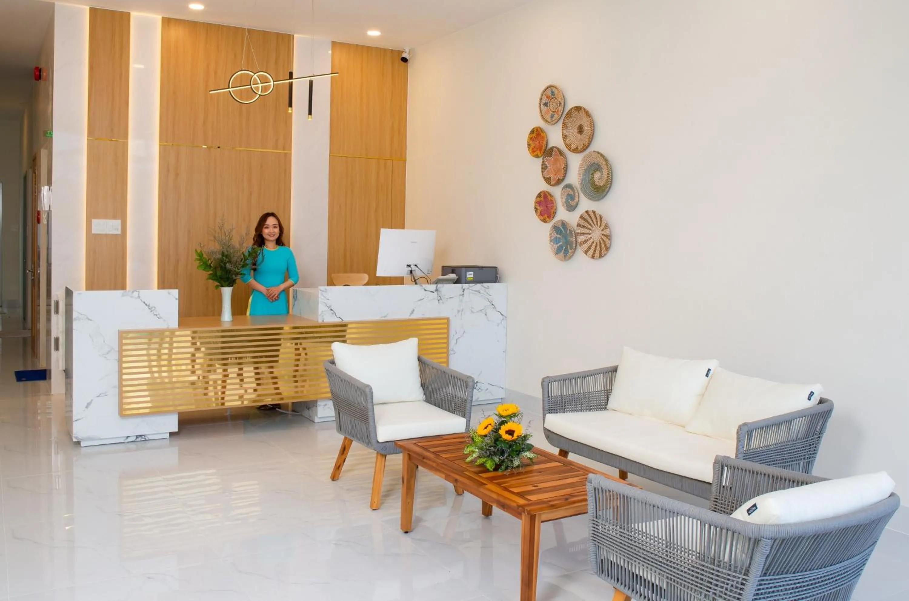 Property building in Vy's House Phanthiet Hotel