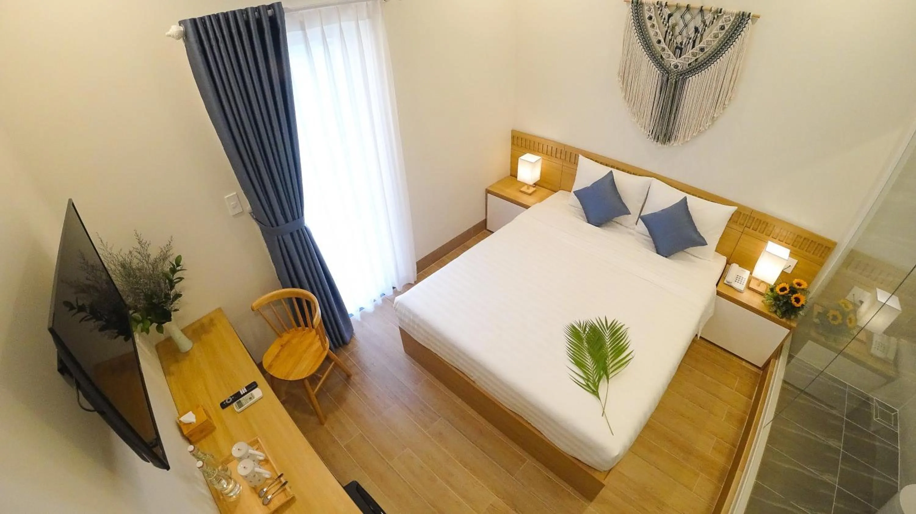 Bedroom, Bed in Vy's House Phanthiet Hotel