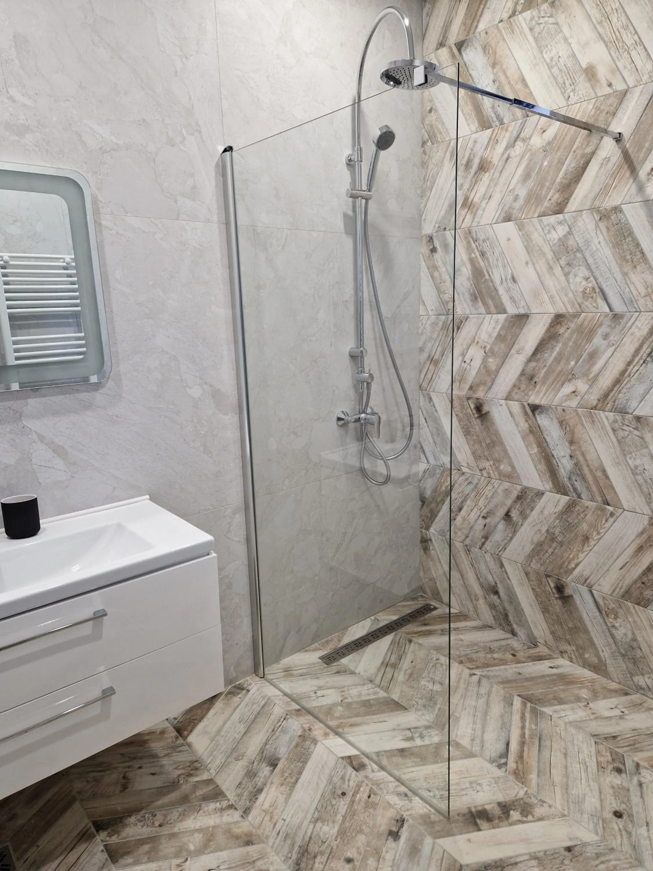 Shower in Sonio Boutique Hotel