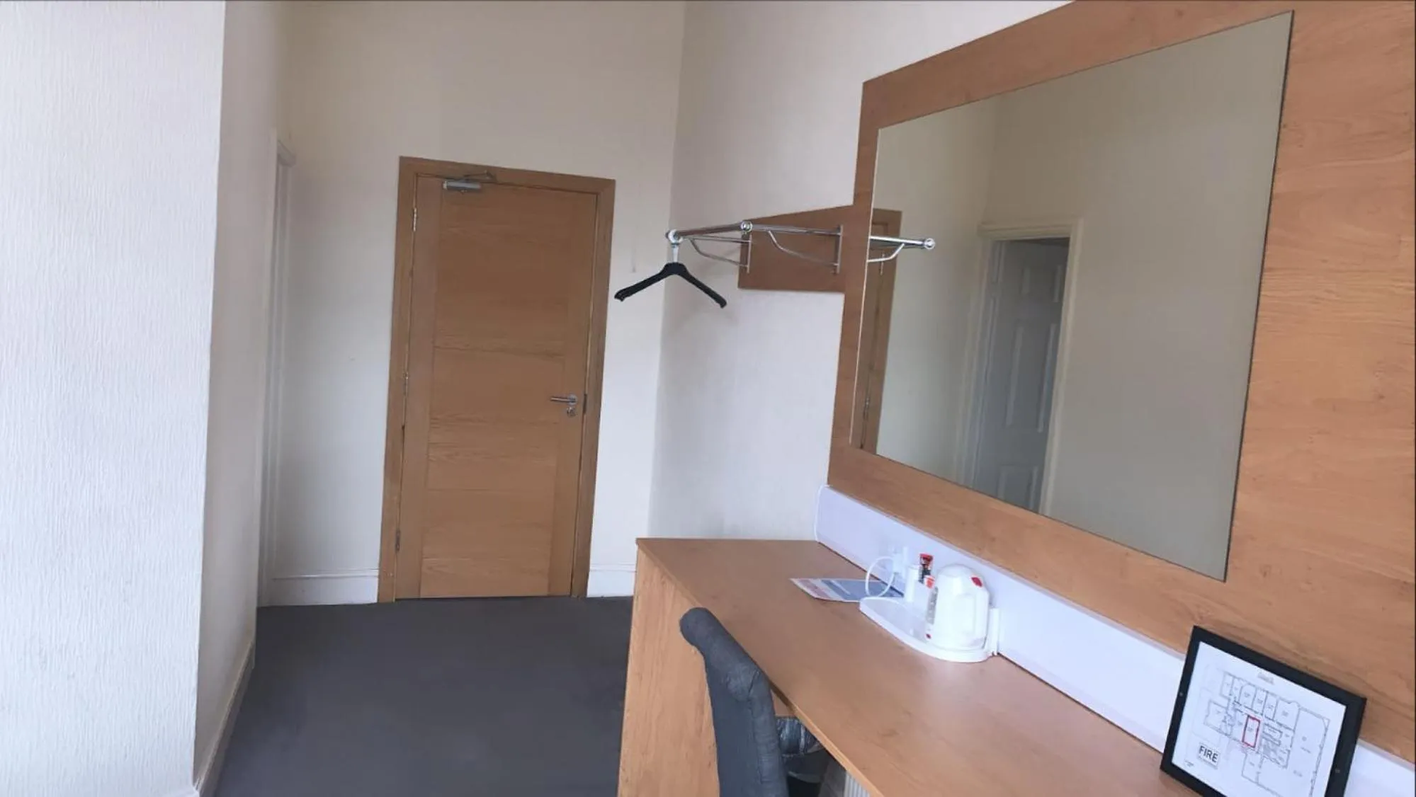 Hotels 24-7 - The Old Victoria Hotel