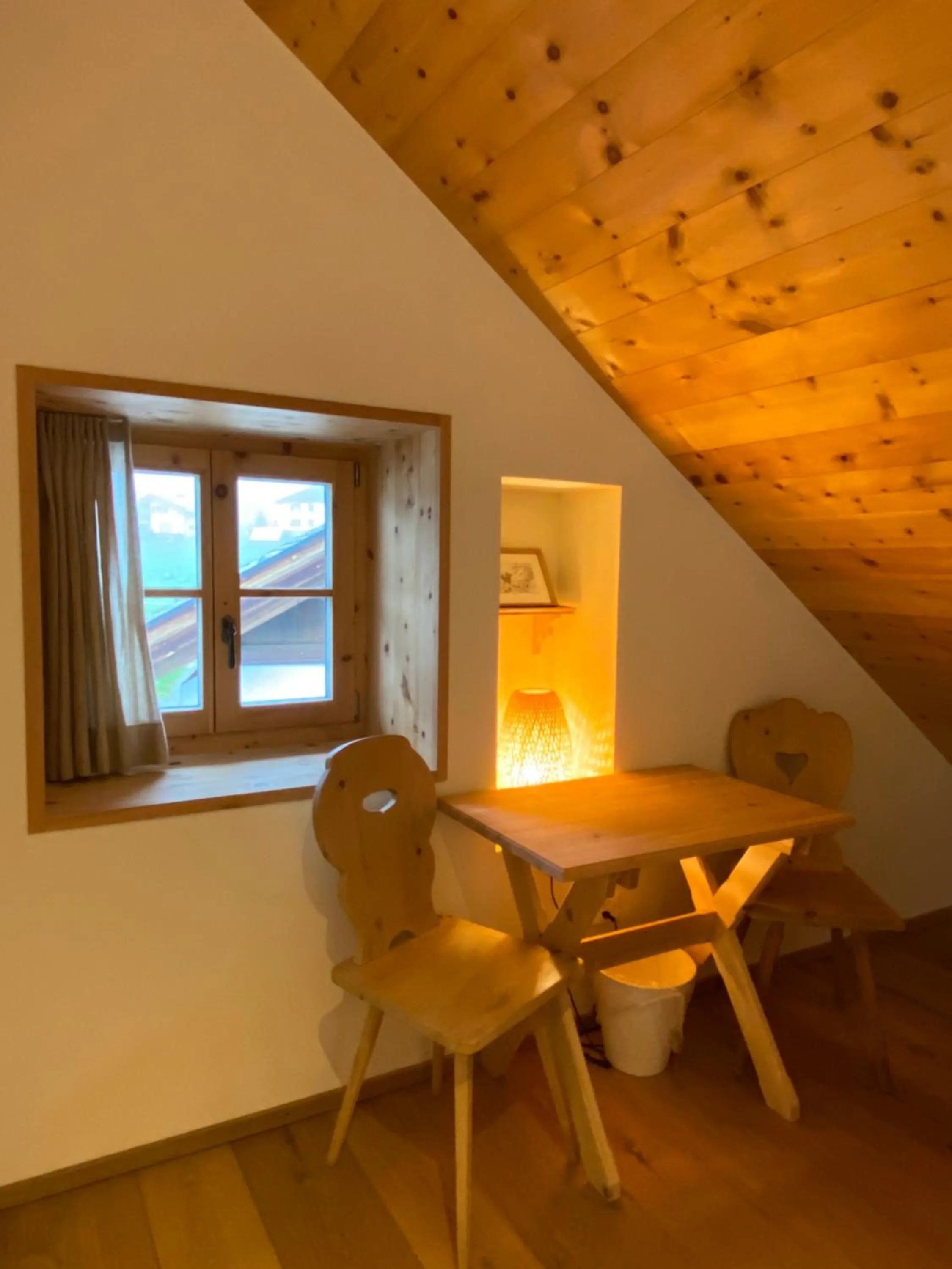 Seating area in Alpengasthof Crusch Alba ed Alvetern, S-charl