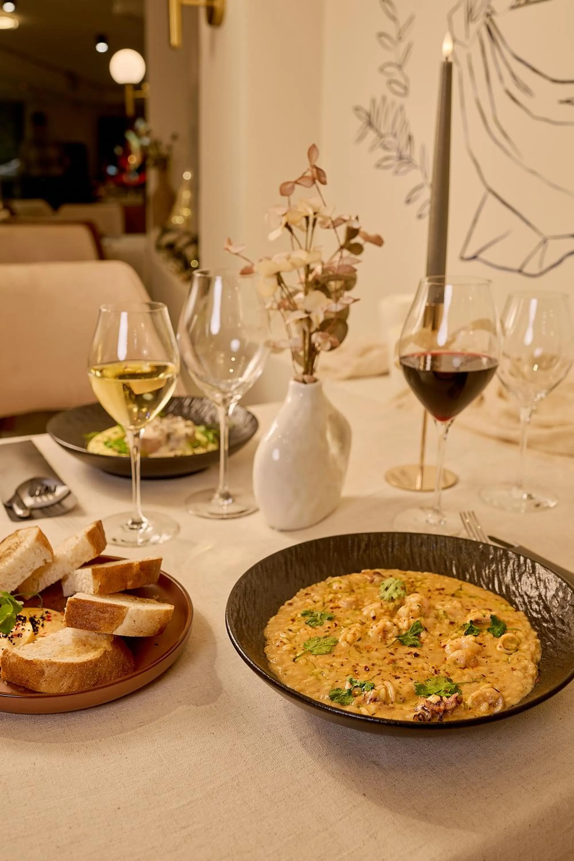 Restaurant/places to eat in Skyline resort