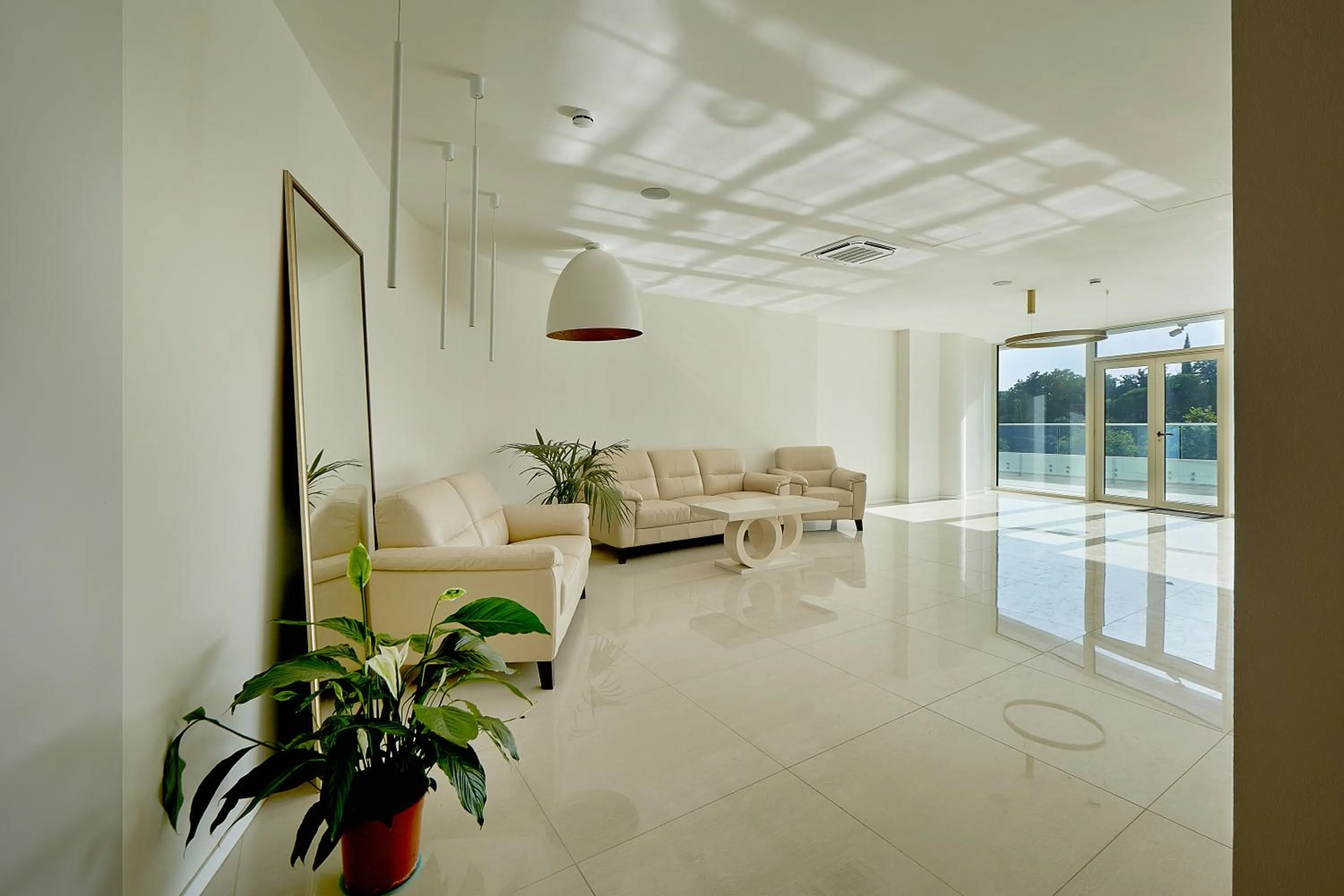 Communal lounge/ TV room in Skyline resort