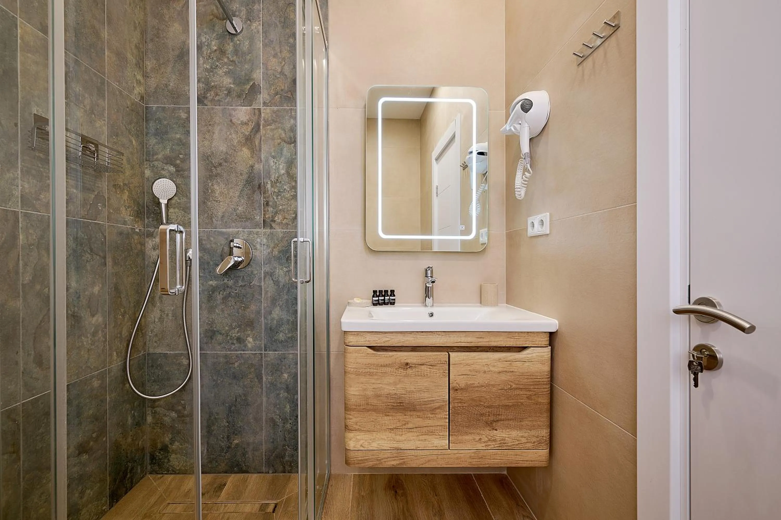 Shower in Skyline resort