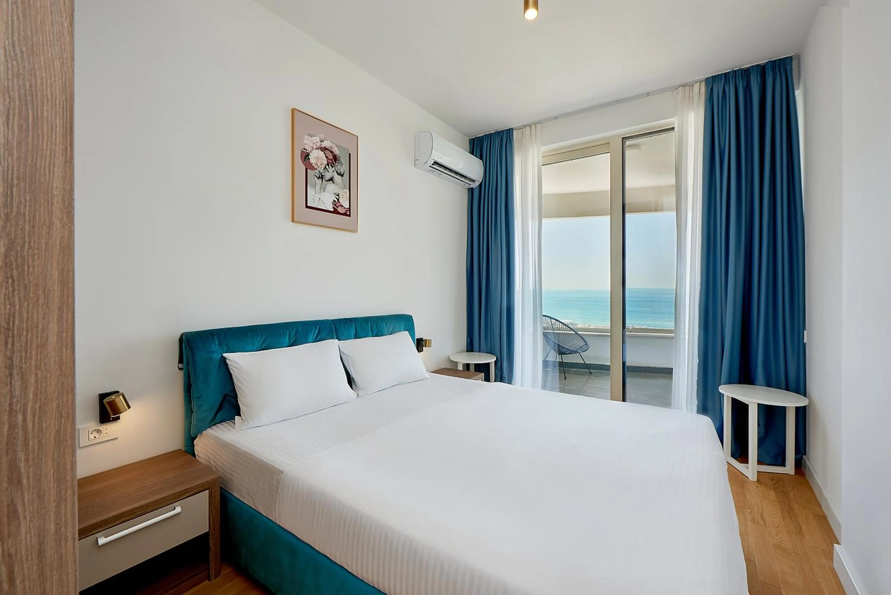 Bed in Skyline resort