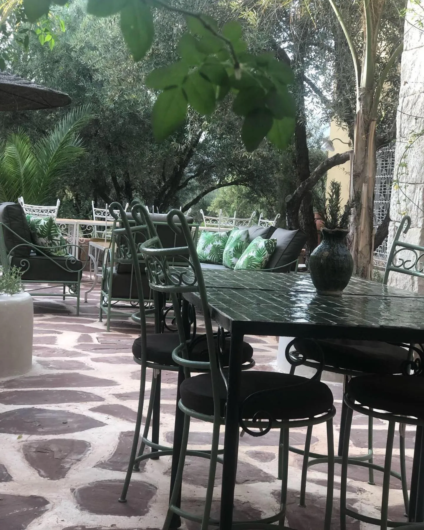 Sel d Ailleurs, Ouirgan - adults only