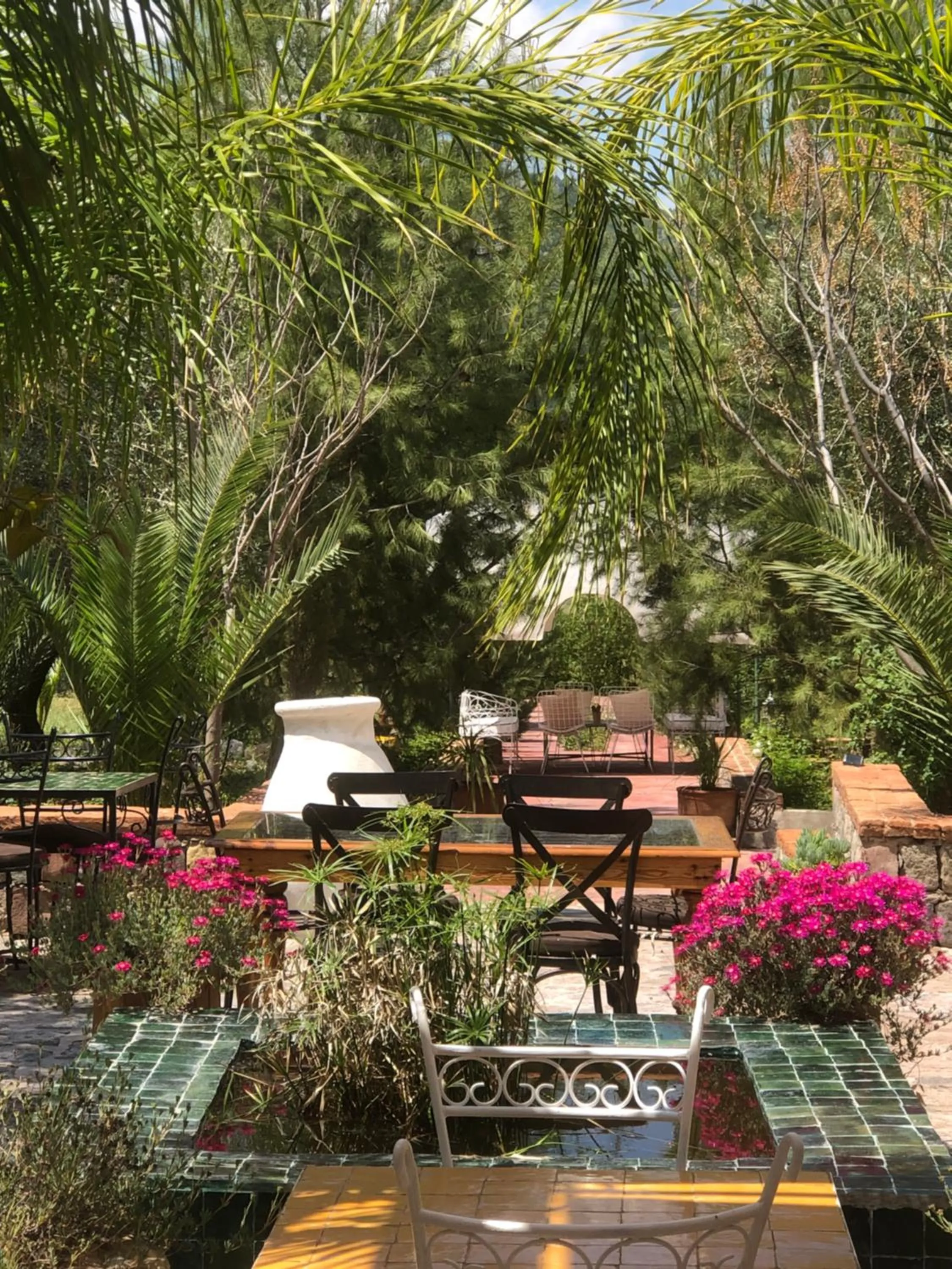 Sel d Ailleurs, Ouirgan - adults only