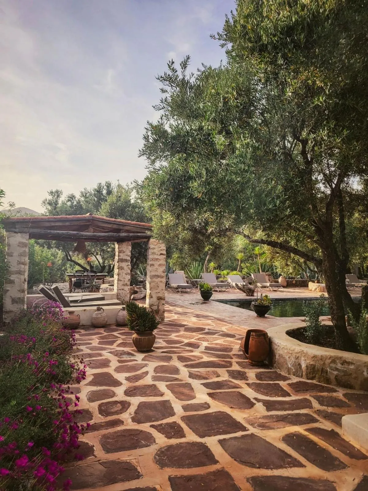 Sel d Ailleurs, Ouirgan - adults only