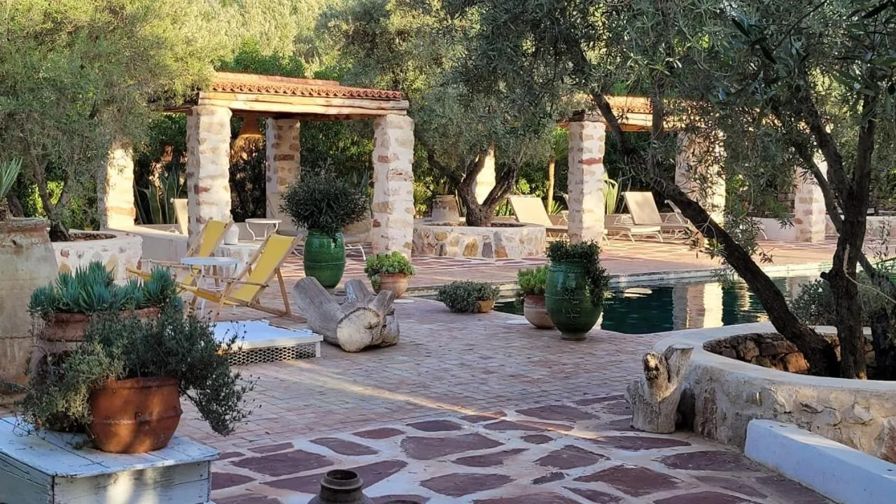 Sel d Ailleurs, Ouirgan - adults only