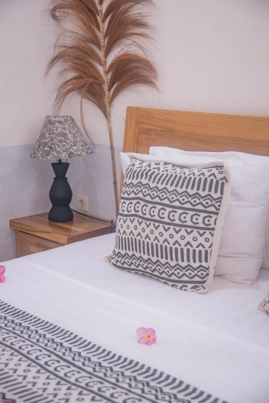 Bed in Hakuna Matata Resort Gili Air