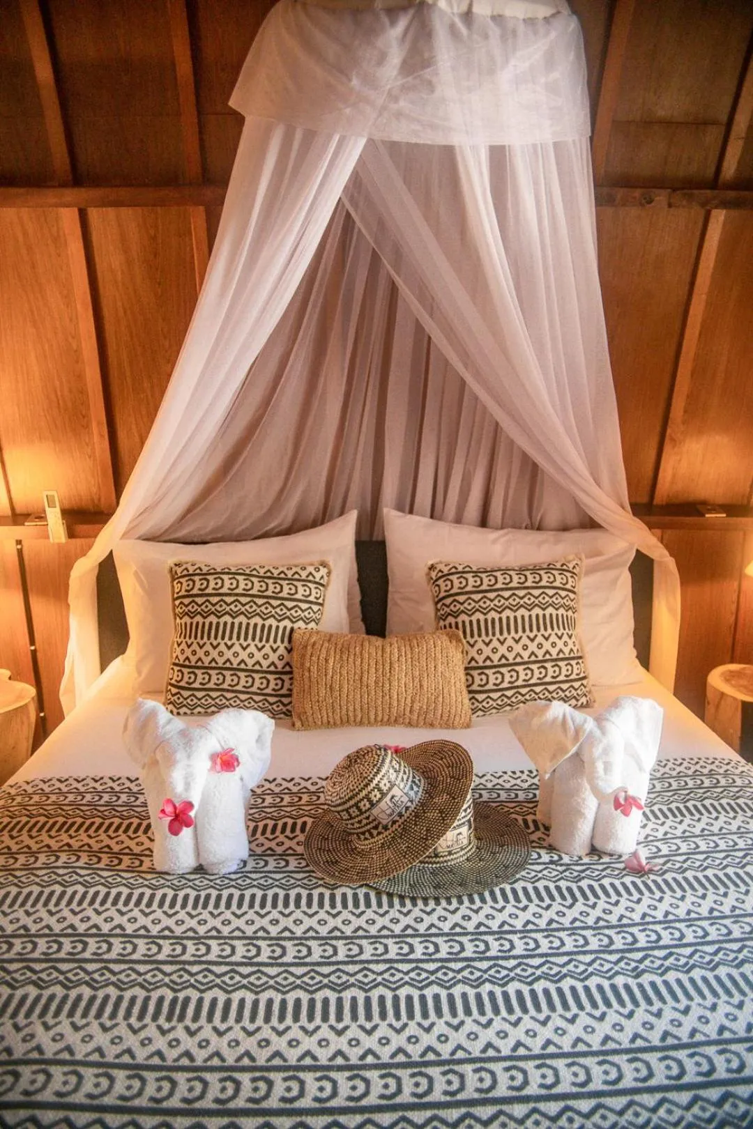 Bed in Hakuna Matata Resort Gili Air