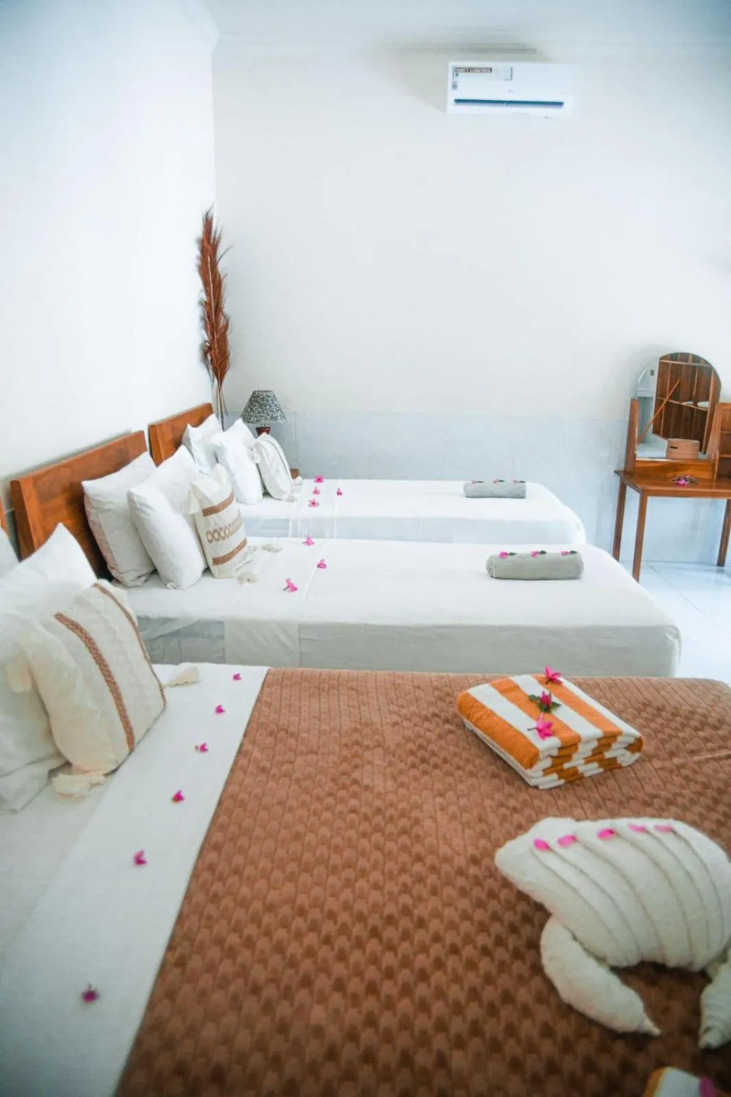 Bed in Hakuna Matata Resort Gili Air