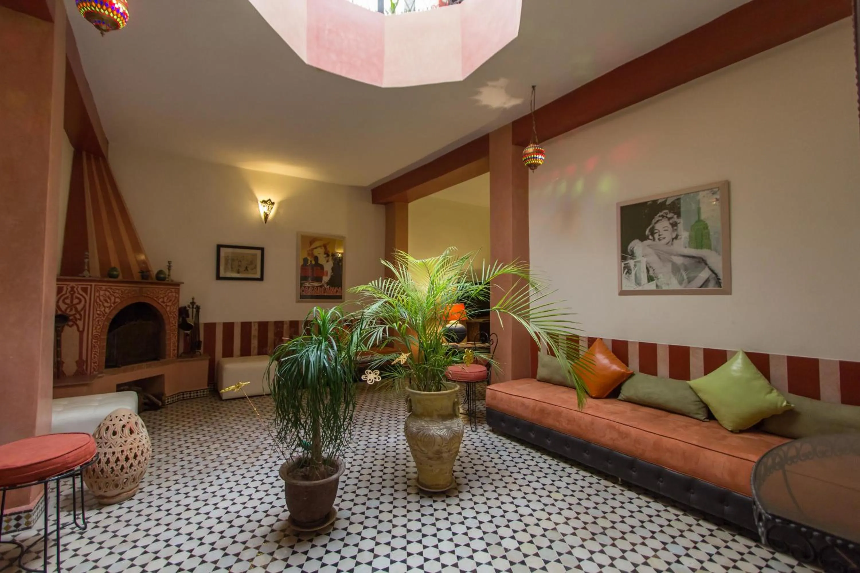 Communal lounge/ TV room in Riad Norma