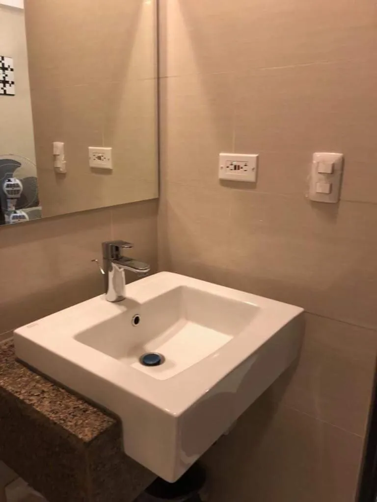 101 Newport Boulevard-Favila Condotel Unit near Airport