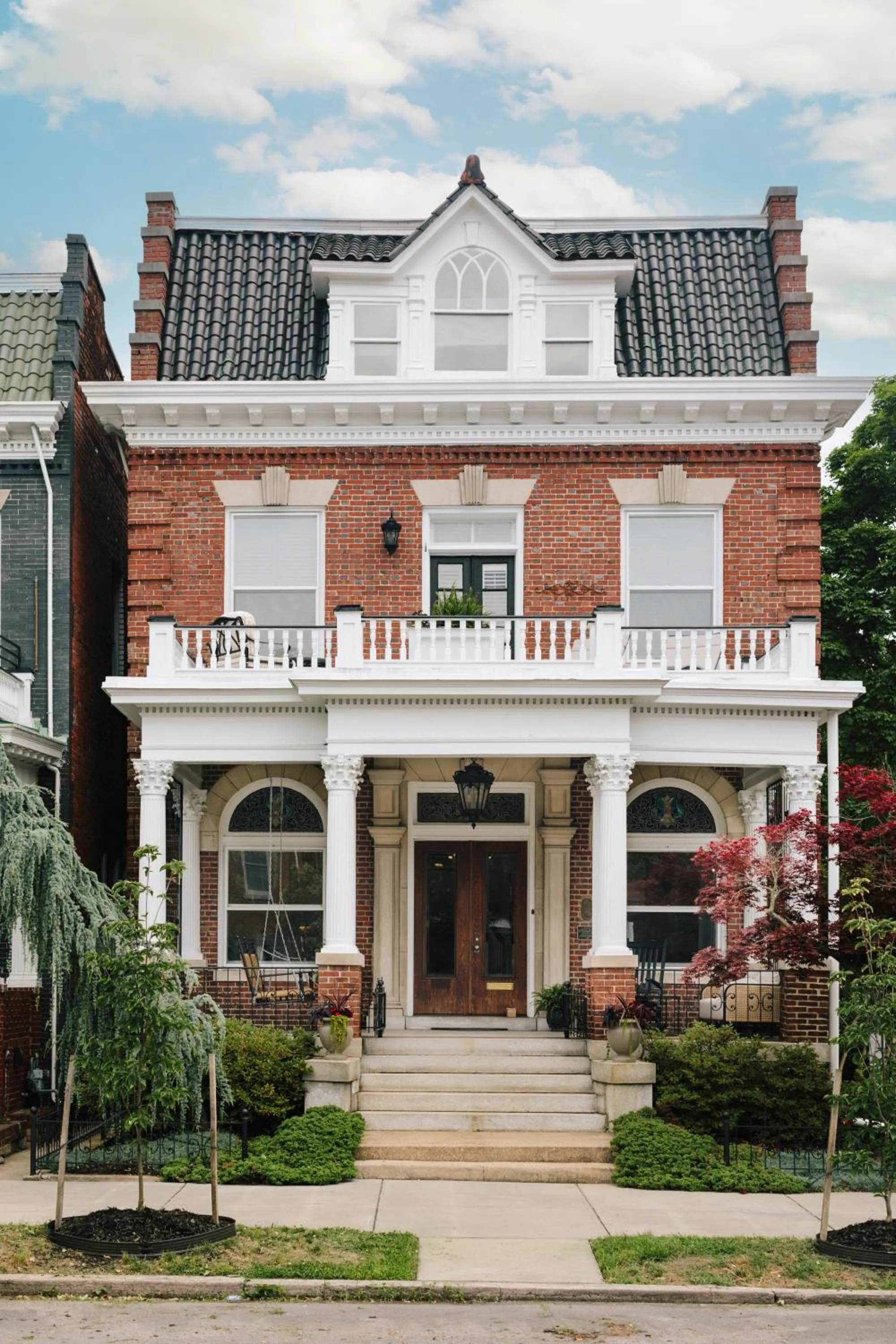 Property building in The Boulevard Inn