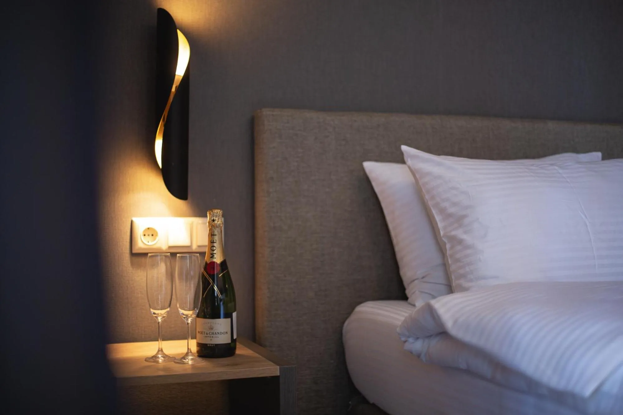 Bedroom, Bed in West Inn Georgia