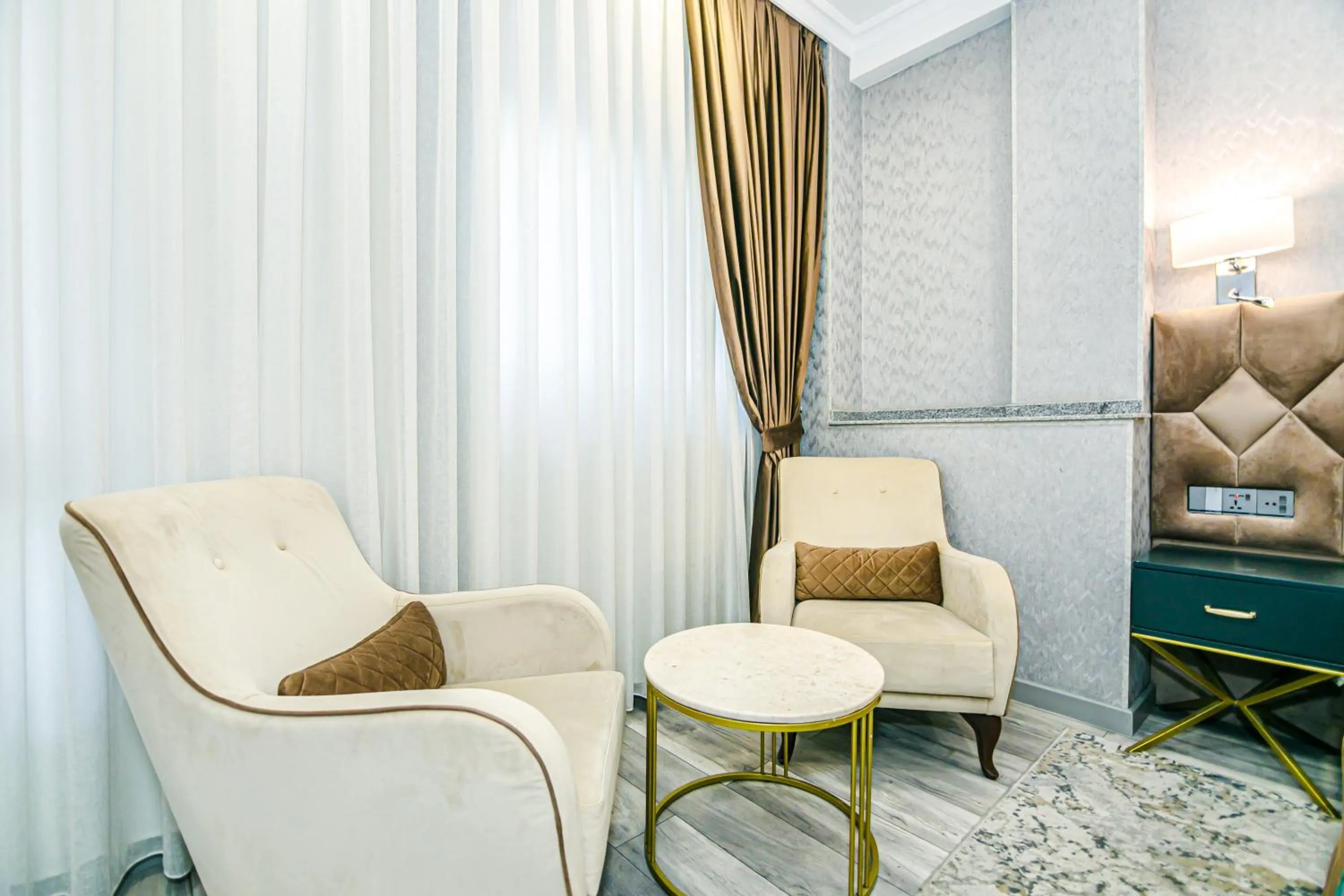 Seating area in Essam Deluxe Hotel