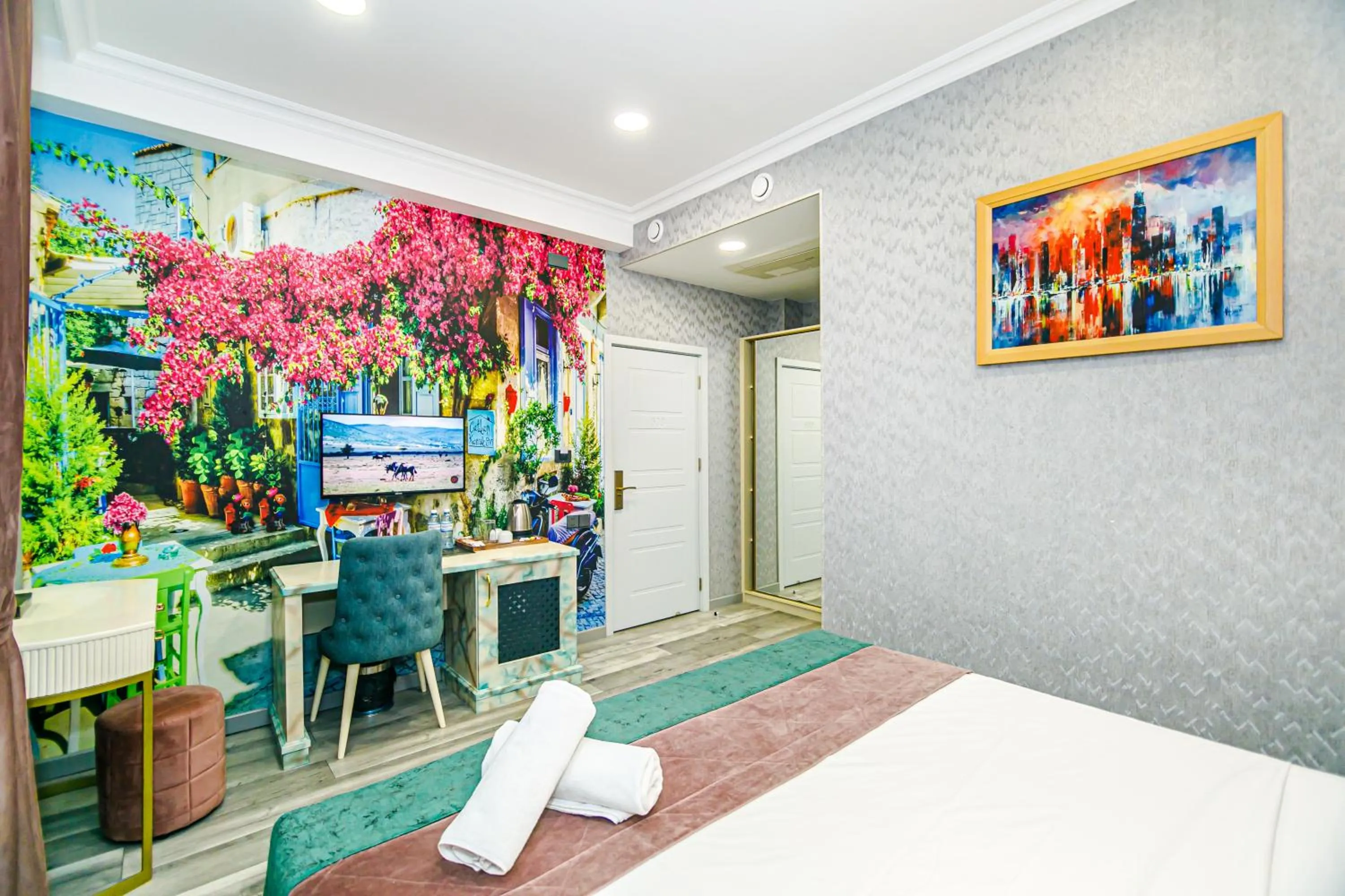 Photo of the whole room, Bed in Essam Deluxe Hotel