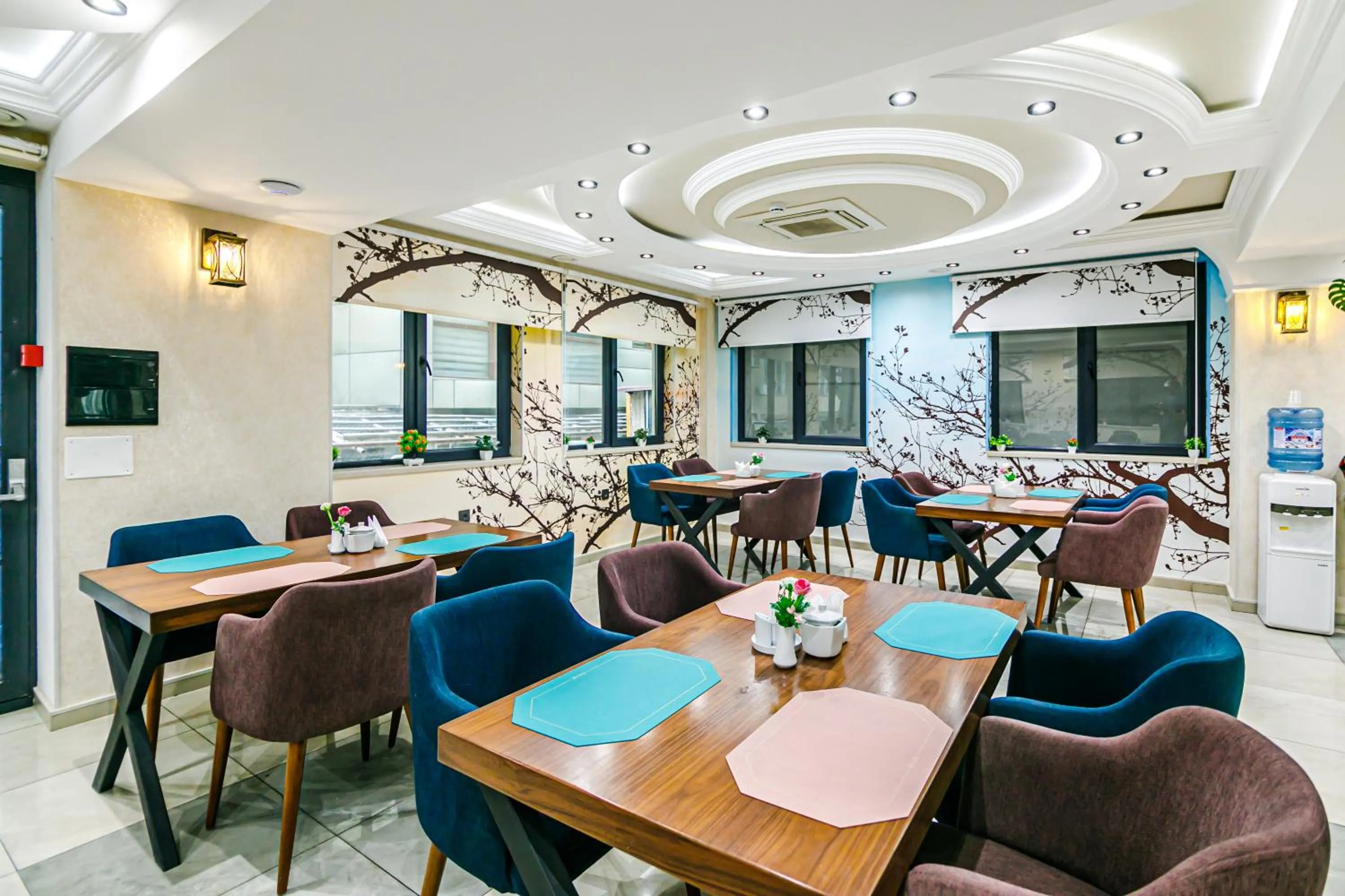 Restaurant/places to eat in Essam Deluxe Hotel