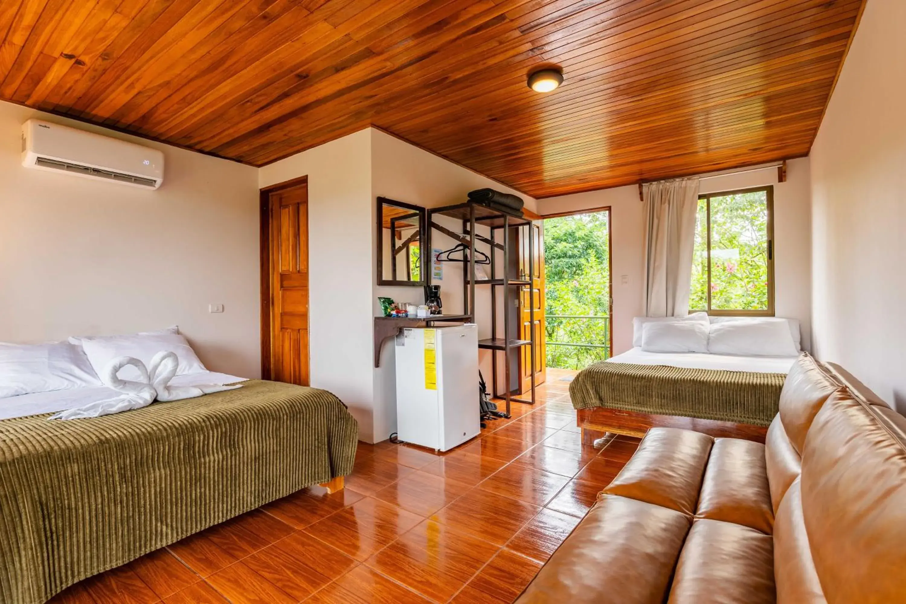 Standard Family Room in Chateau Arenal Hotel & Restaurante Standard Family Room in Chateau Arenal Hotel & Restaurante