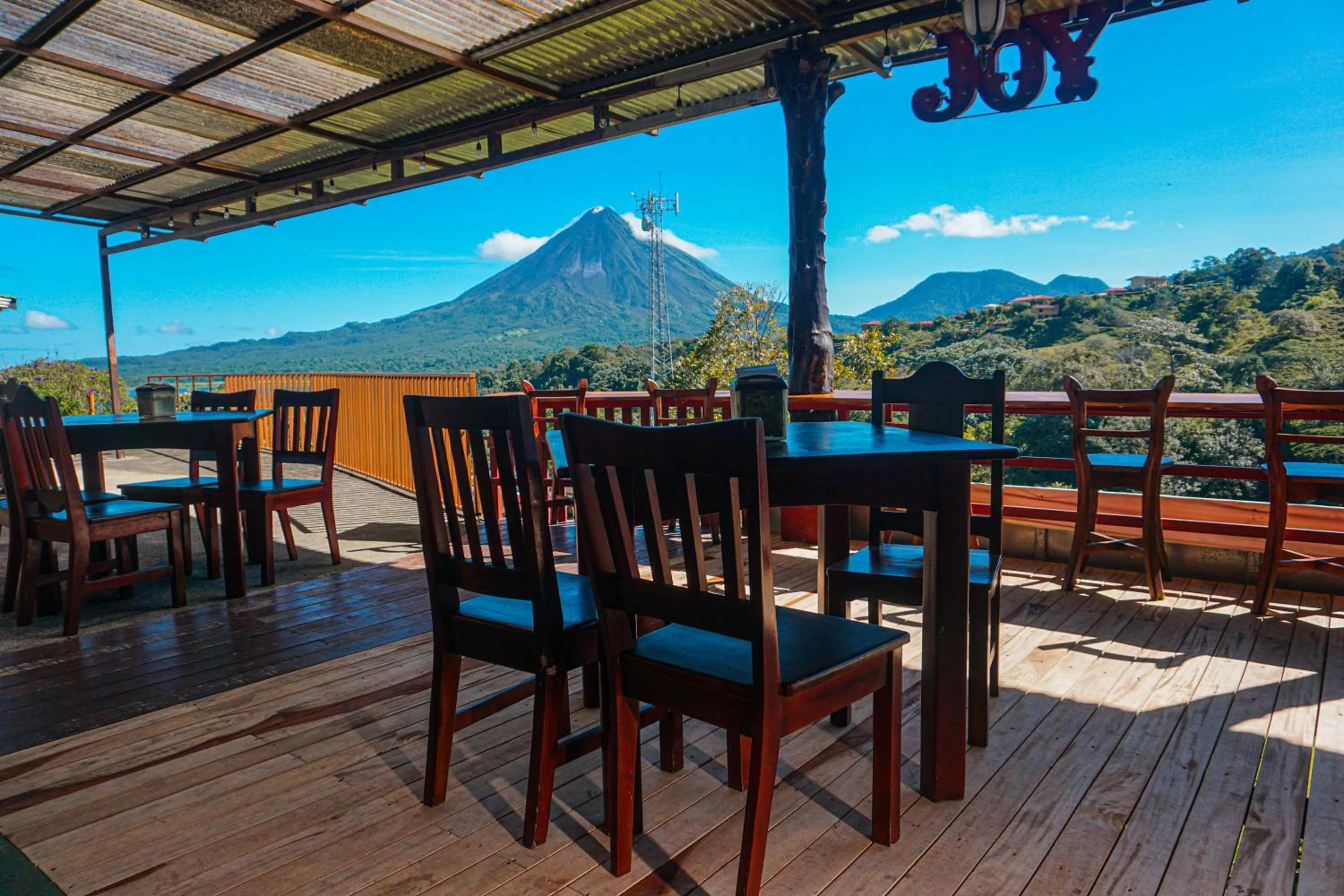 Patio in Chateau Arenal Hotel & Restaurante