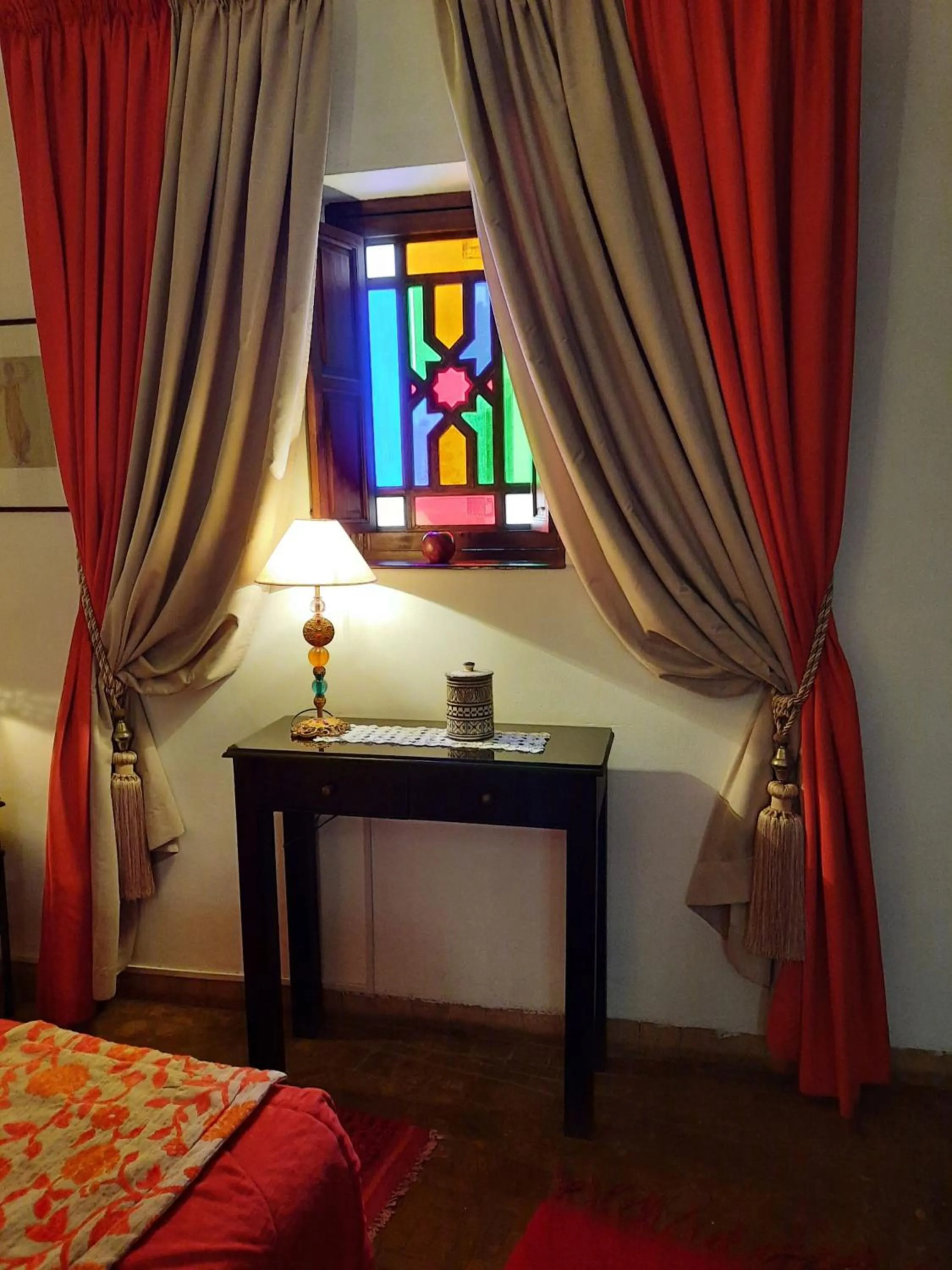 Bedroom, Bed in Riad Aubrac