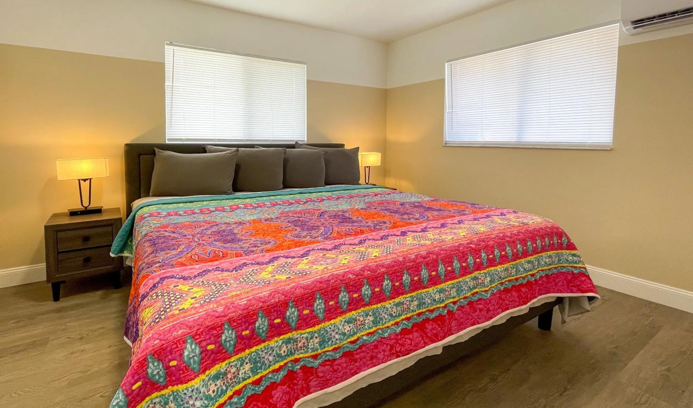 Bedroom, Bed in Lazy Cuckoo Inn - Sleek and Stylish Studio Apartments