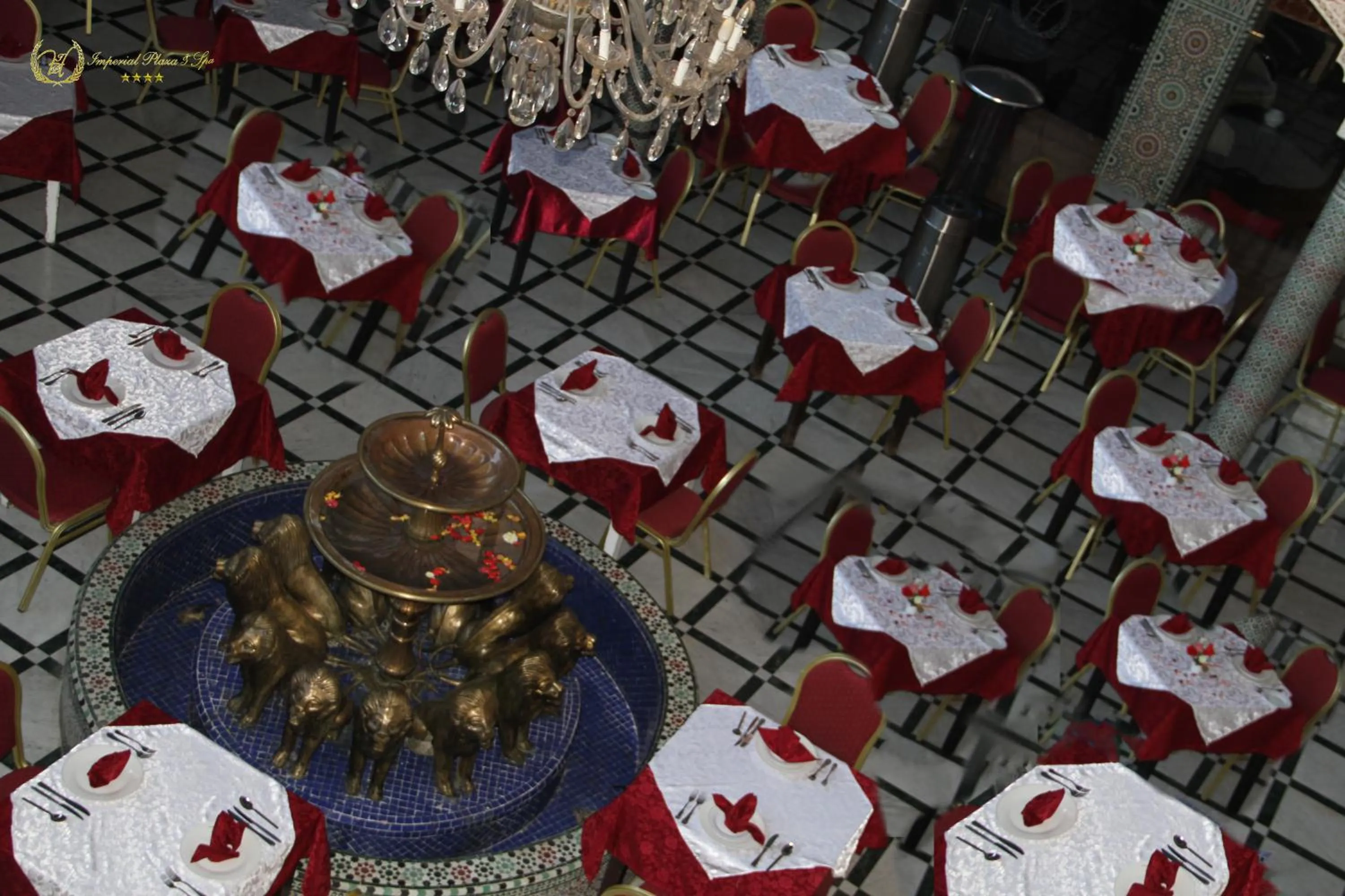 Restaurant/places to eat in Hotel Imperial Plaza & Spa