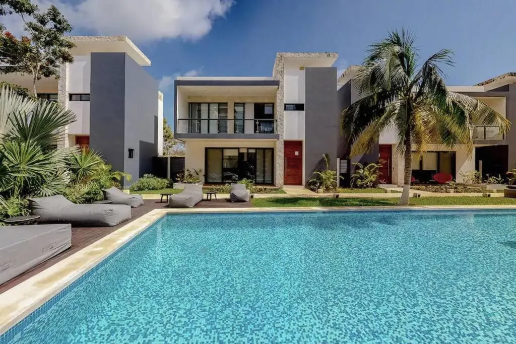 Swimming pool in Spacious Condo, beautiful pool, Wi-Fi - Casa Kaanal 104