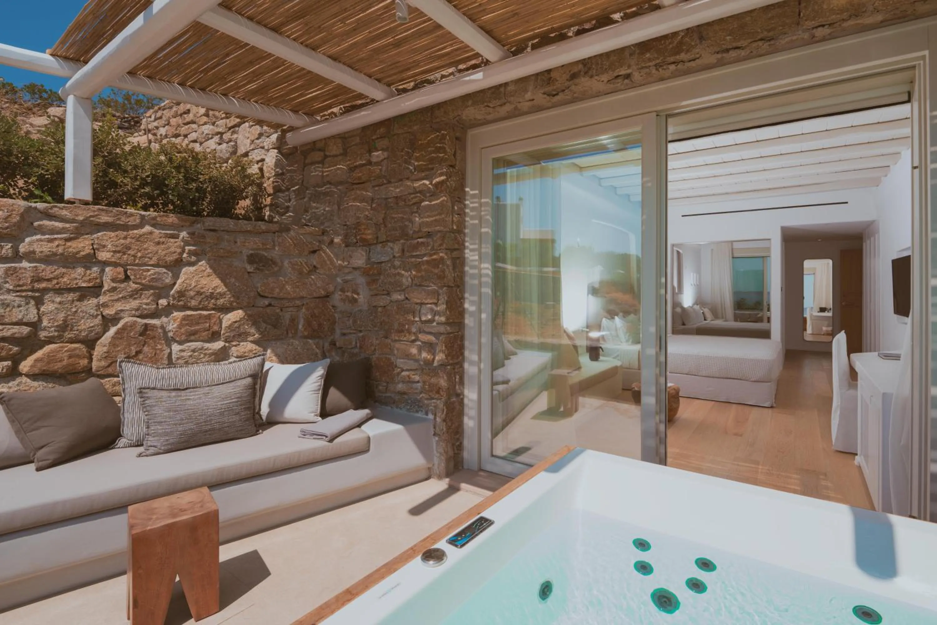 Balcony/Terrace in Nomia Sunset Suites Mykonos