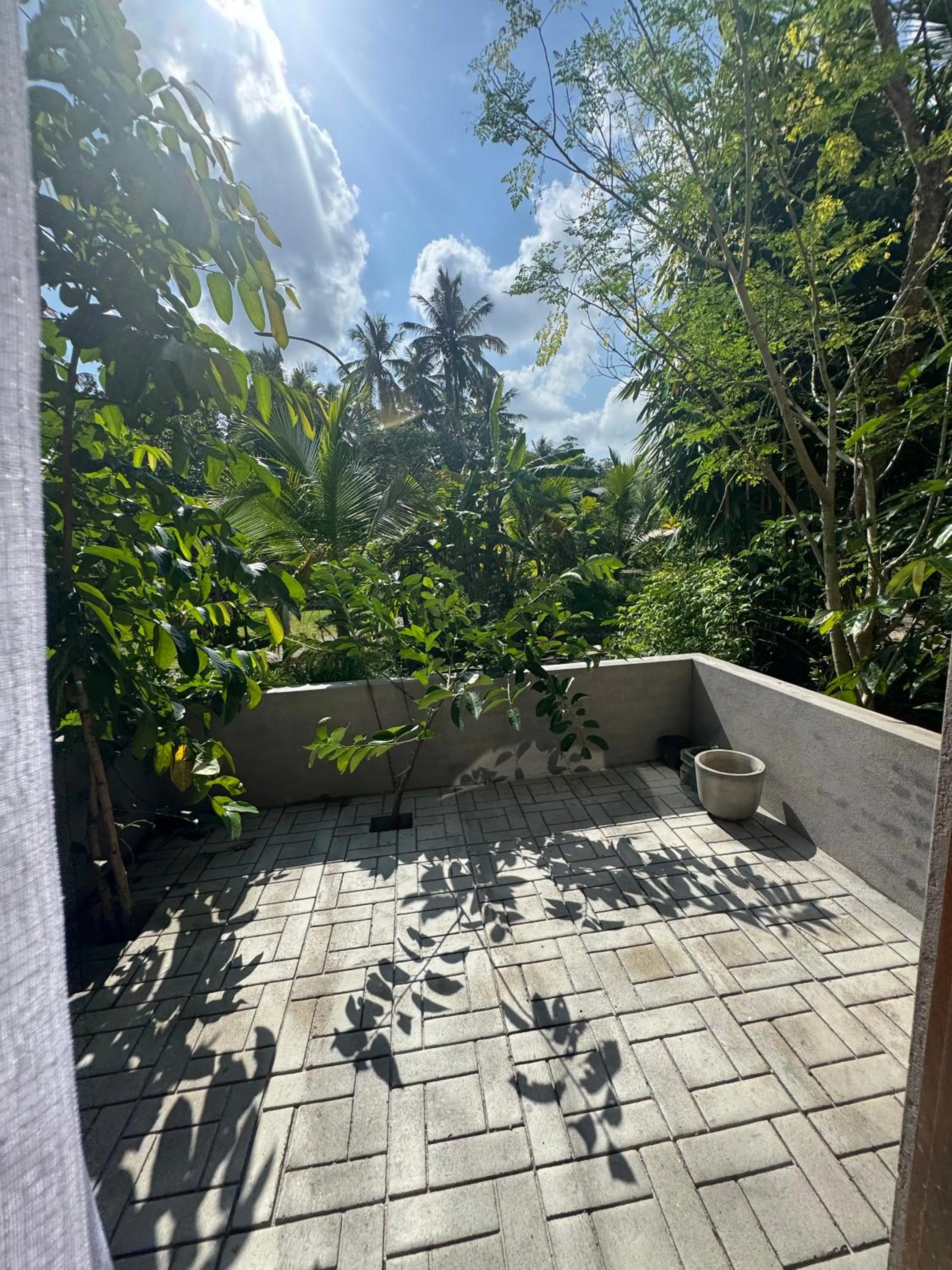 Balcony/Terrace in Steps Garden Resort