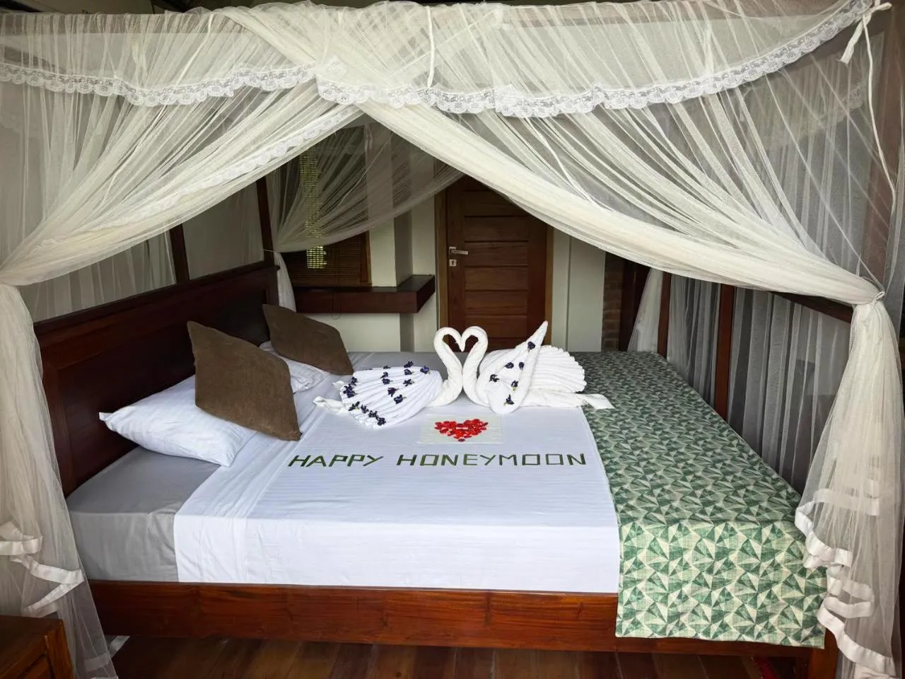 Bed in Steps Garden Resort