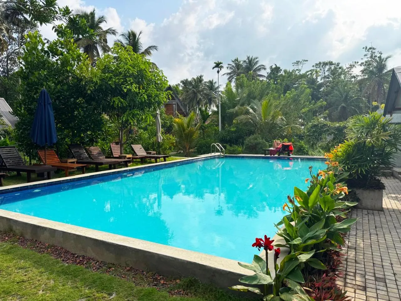 Swimming pool in Steps Garden Resort