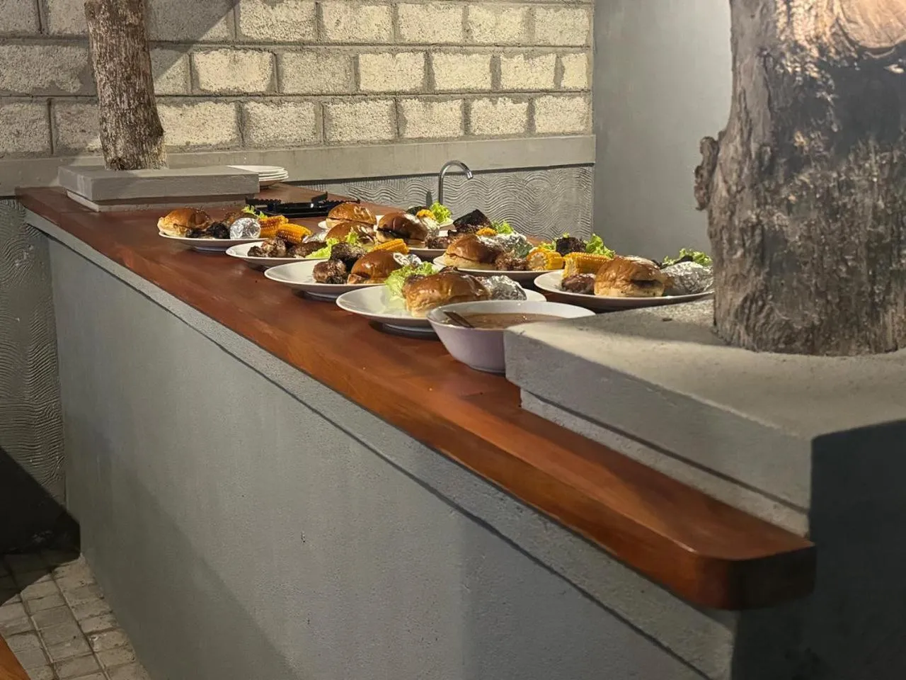 Food and drinks in Steps Garden Resort