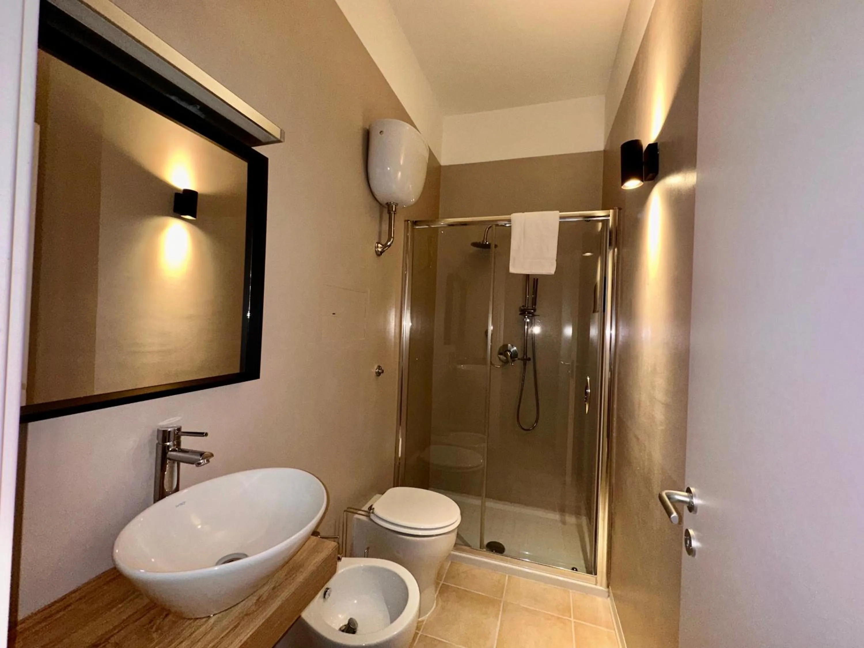 Shower in Mammina Home