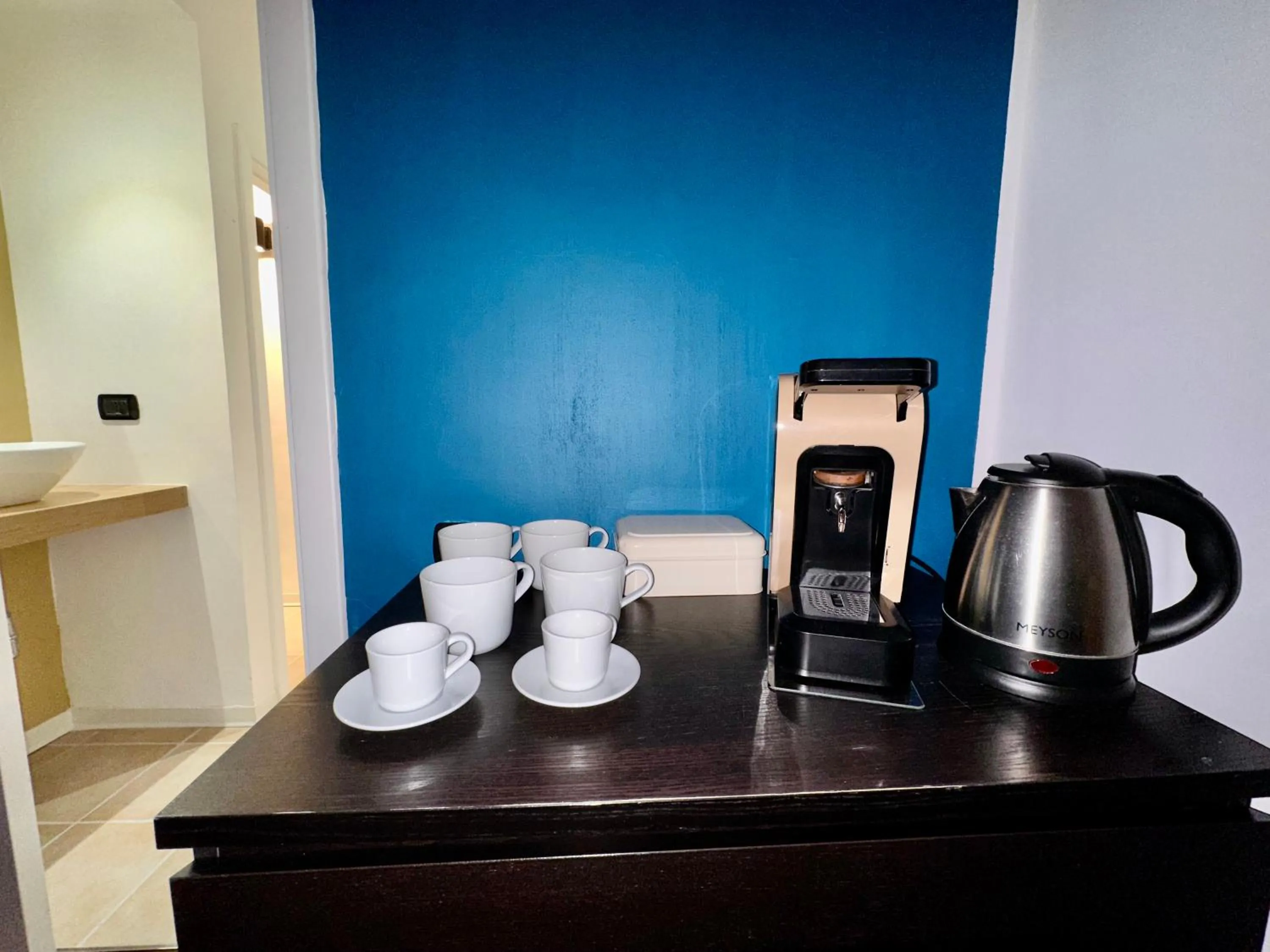 Coffee/tea facilities in Mammina Home