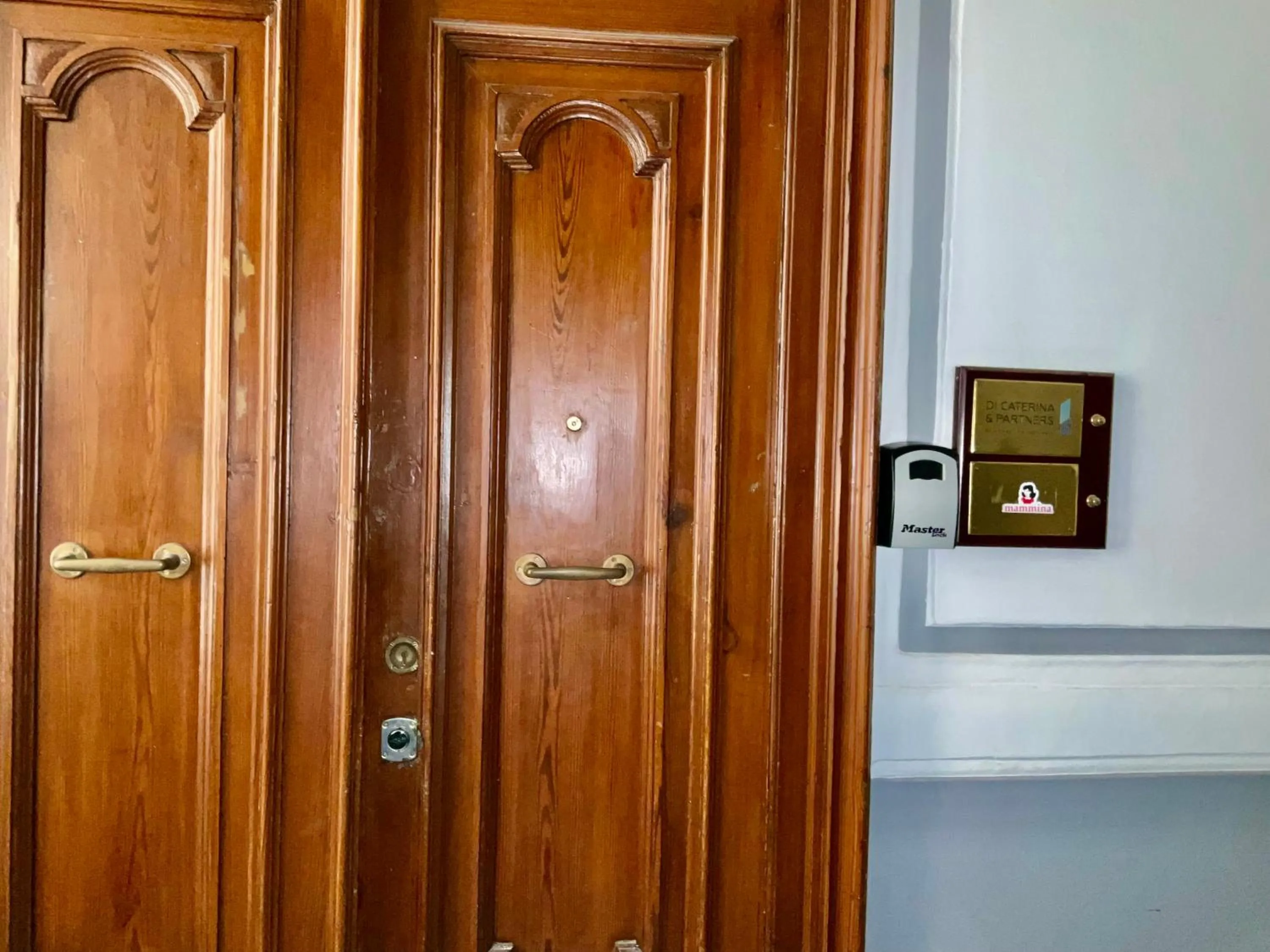 Facade/entrance in Mammina Home