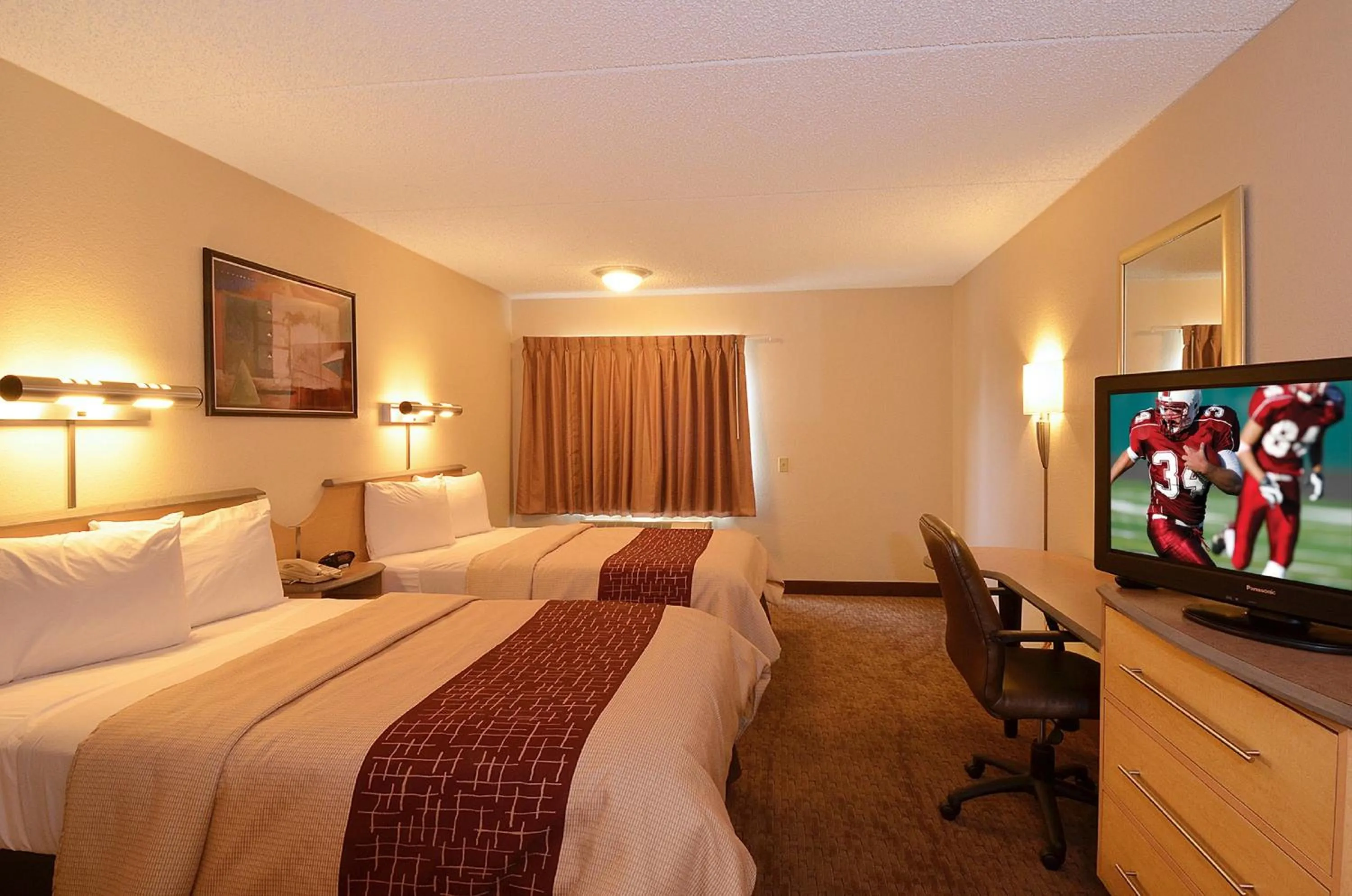 Standard Room with Two Double Beds Disability Access Smoke Free in Red Roof Inn San Antonio Airport