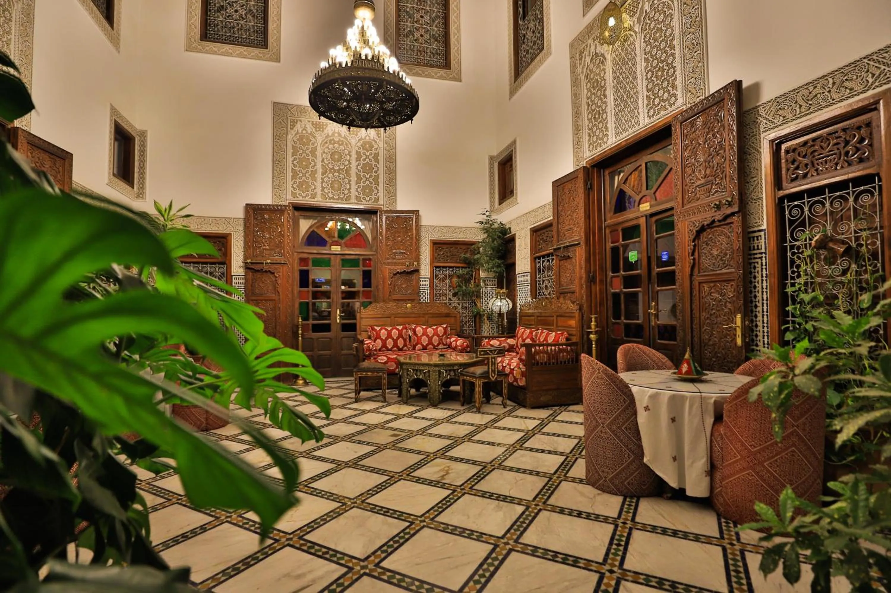 Riad Dar Chrifa - Luxury Escape