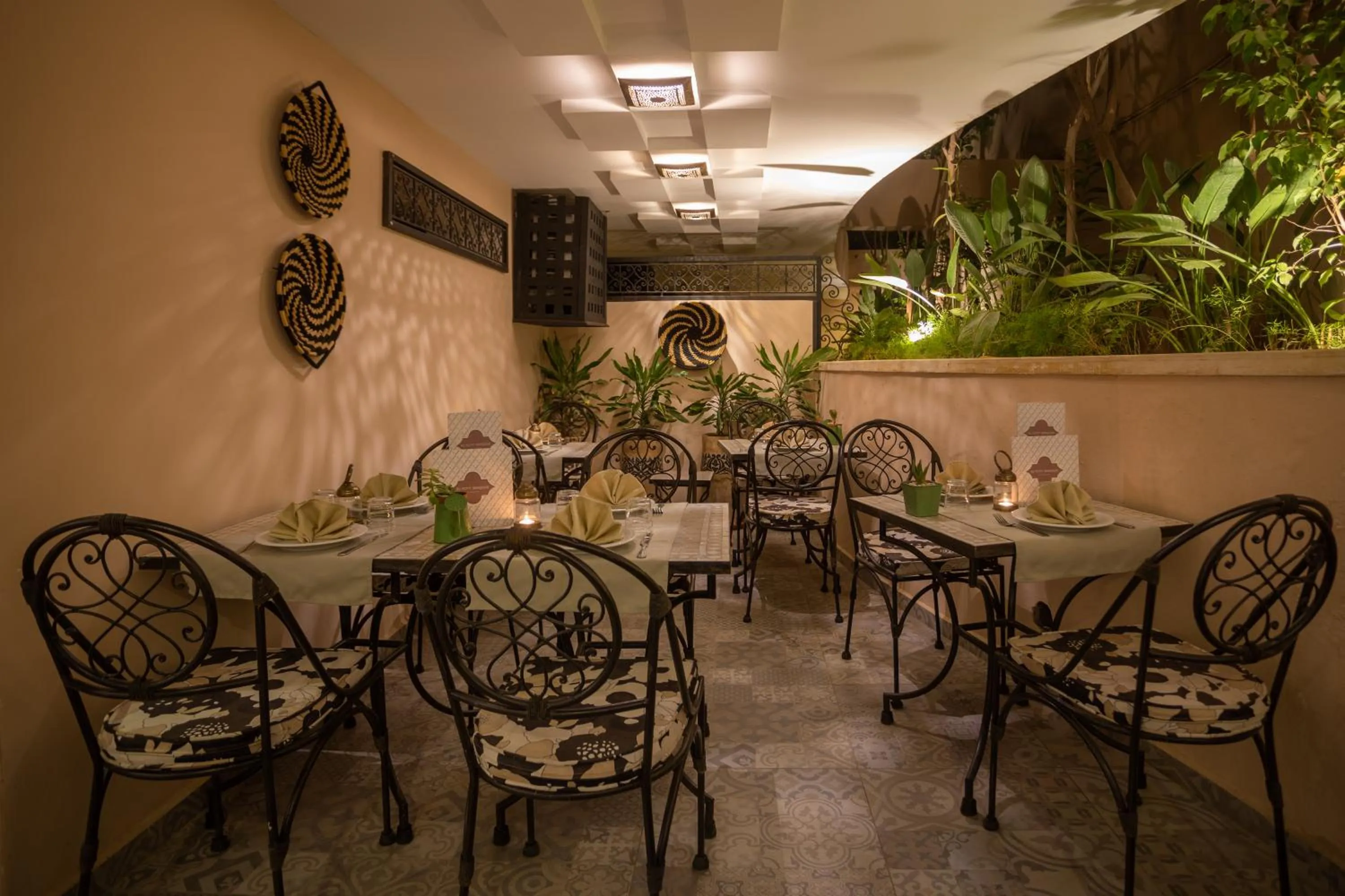 Restaurant/places to eat in Dellarosa Boutique Hotel and Spa