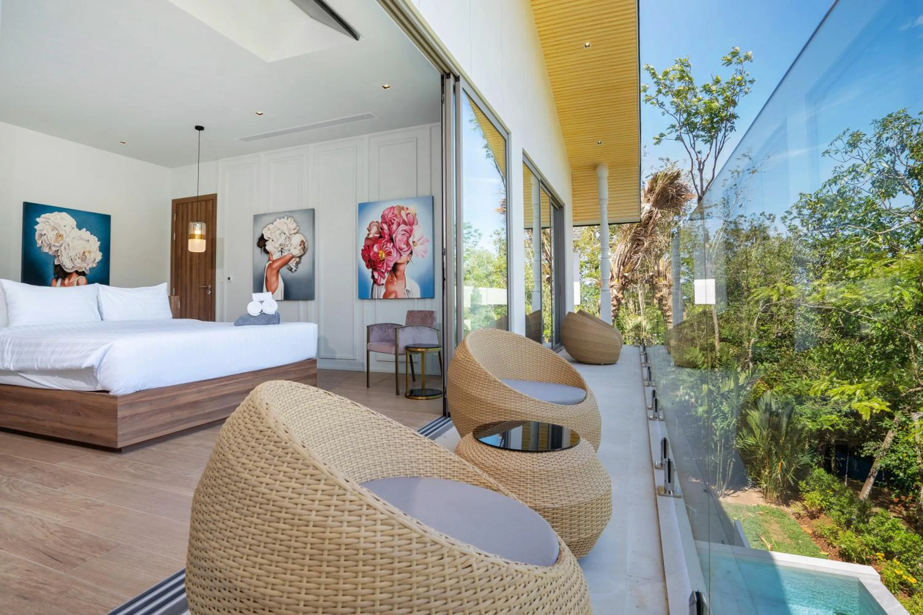 Balcony/Terrace, Bed in Himmapana Villas - Hills