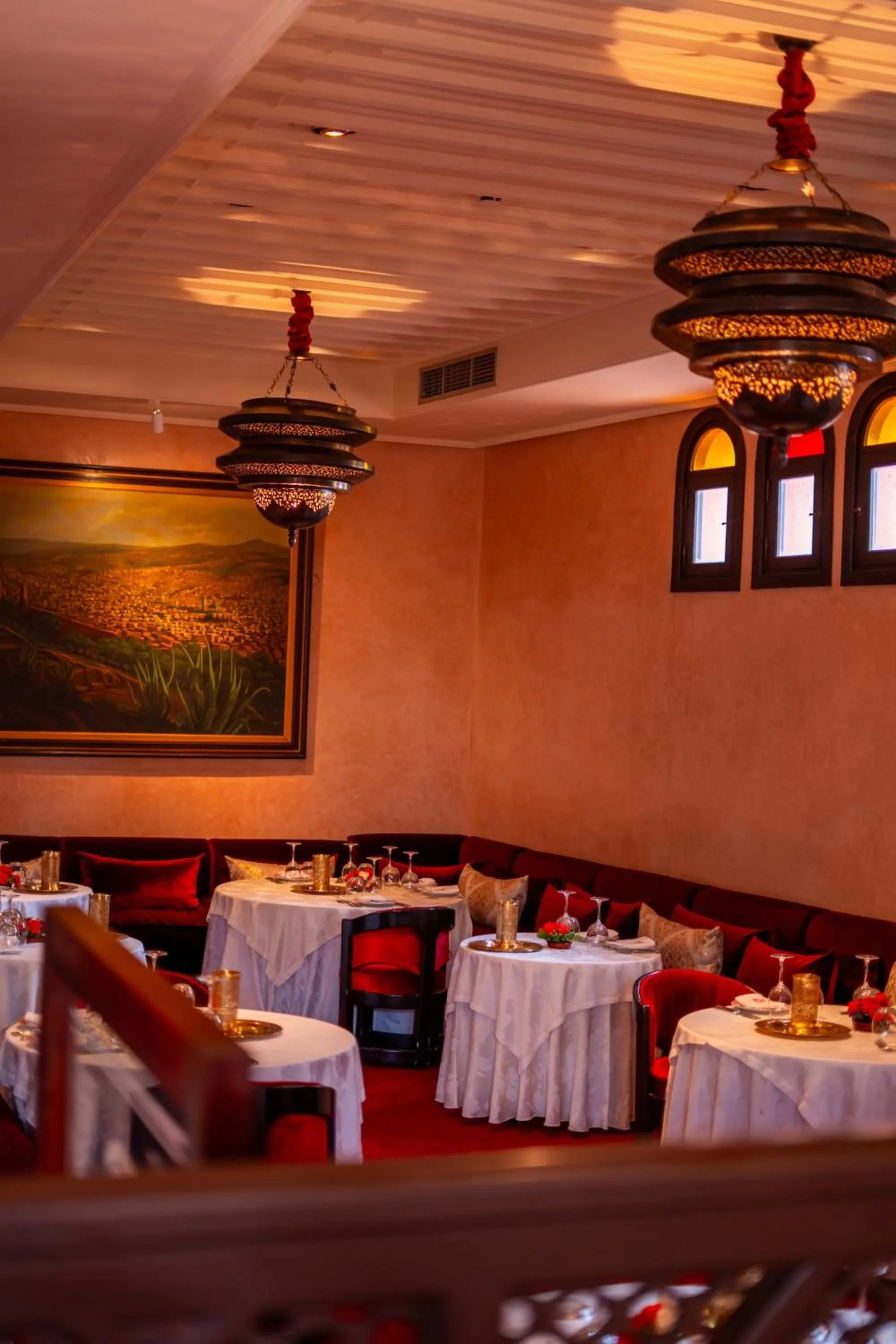 Restaurant/places to eat in Al Fassia Aguedal