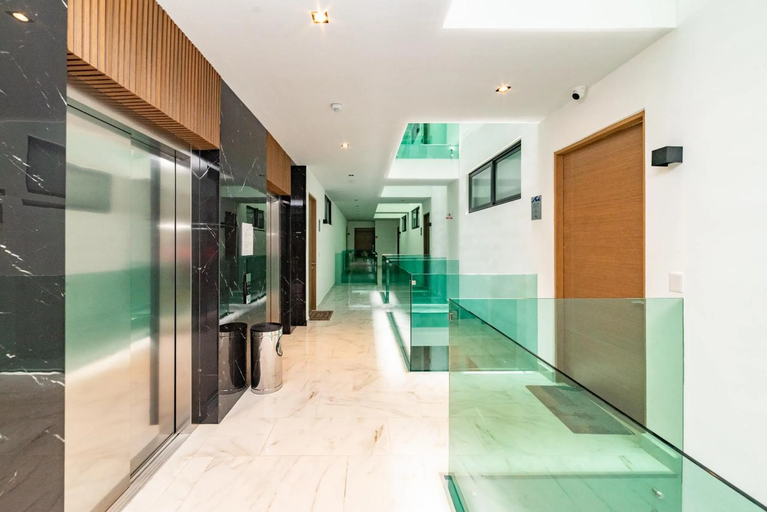 Luxury Condo, 2BR, Fast Internet, Condo Akul