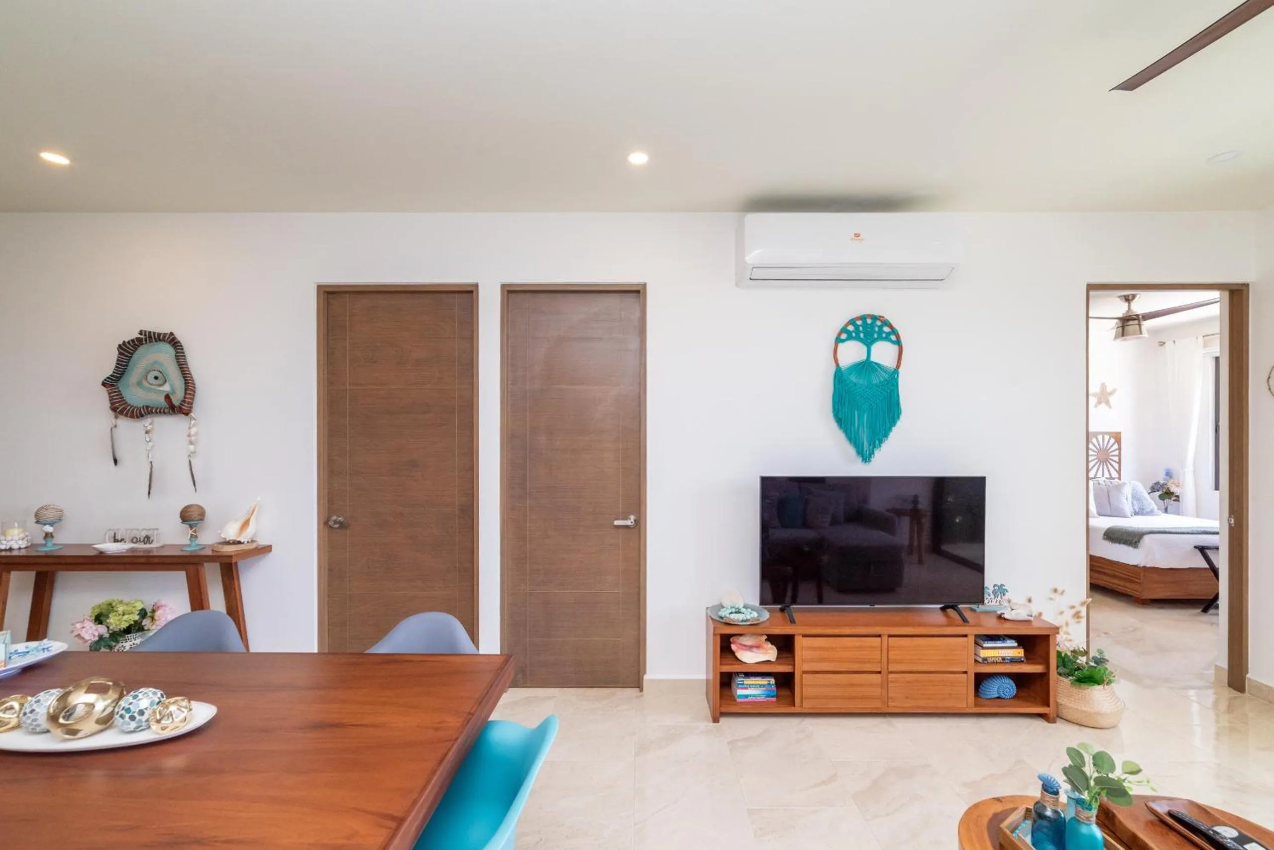 Luxury Condo, 2BR, Fast Internet, Condo Akul