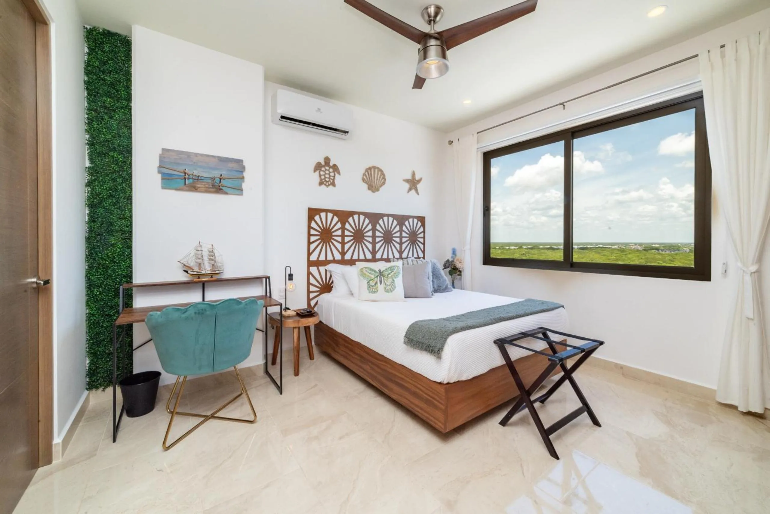 Bed in Luxury Condo, 2BR, Fast Internet, Condo Akul