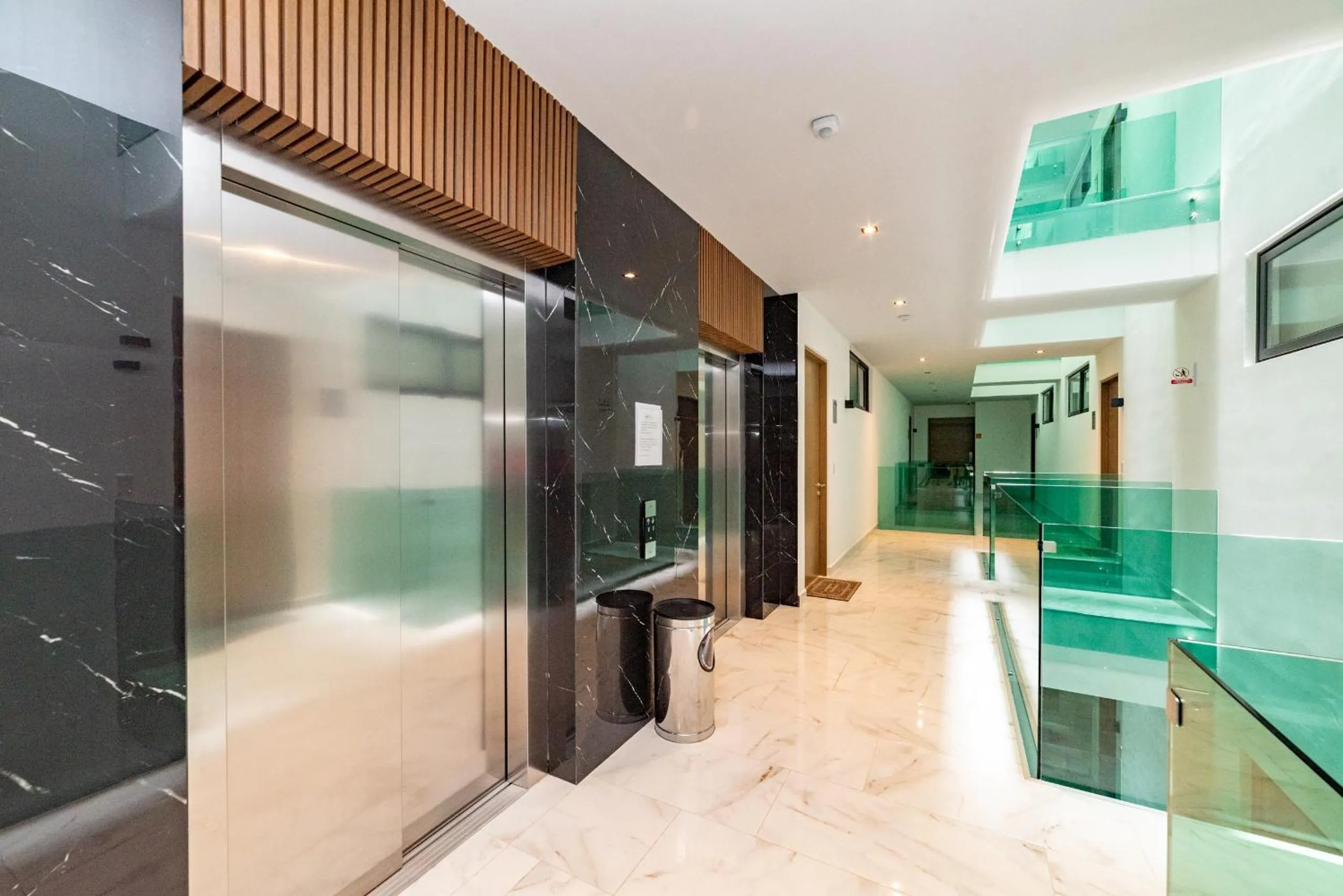 Luxury Condo, 2BR, Fast Internet, Condo Akul