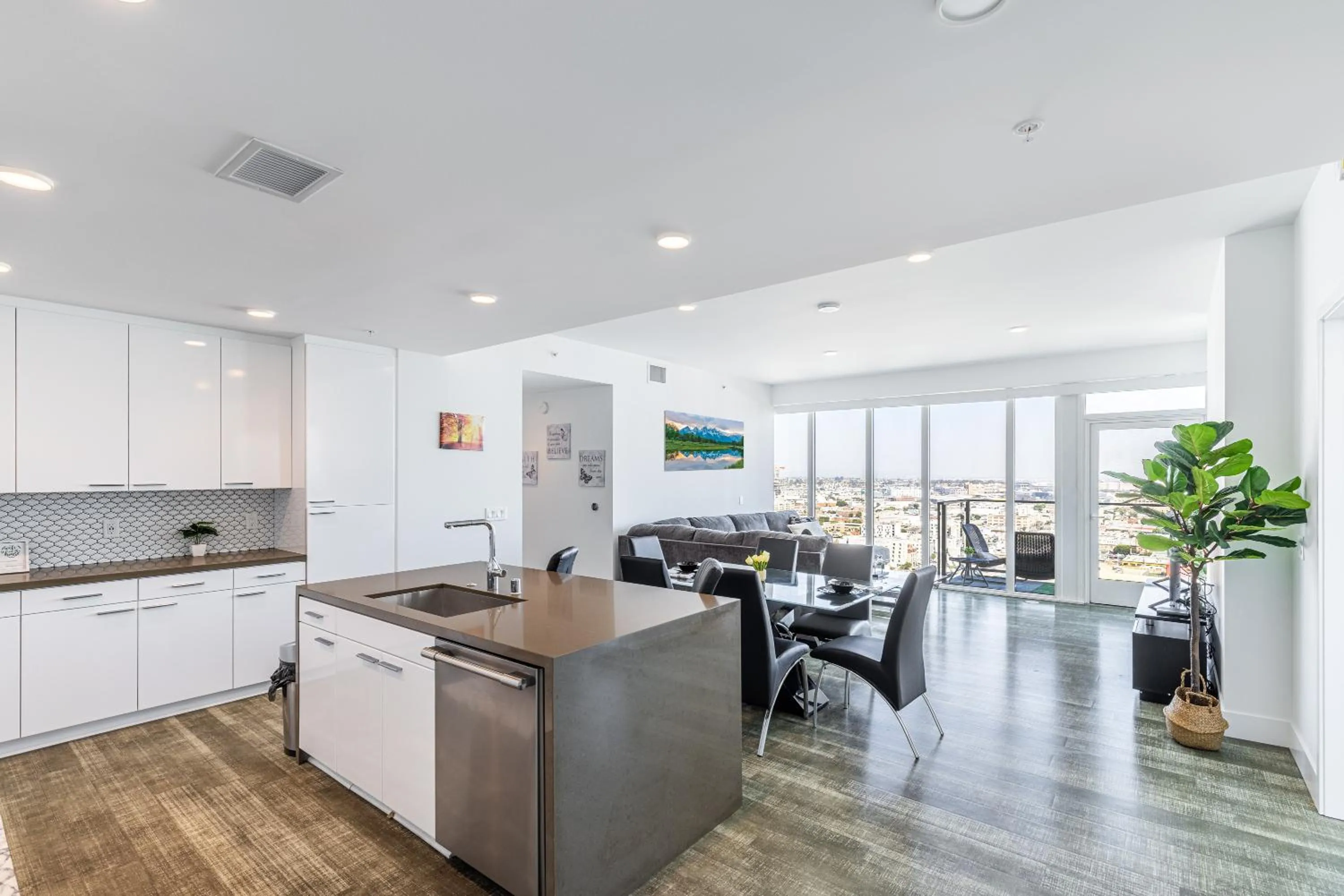 kitchen in Top Floor High Rise 3 Bed DTLA Skyscraper Penthouse